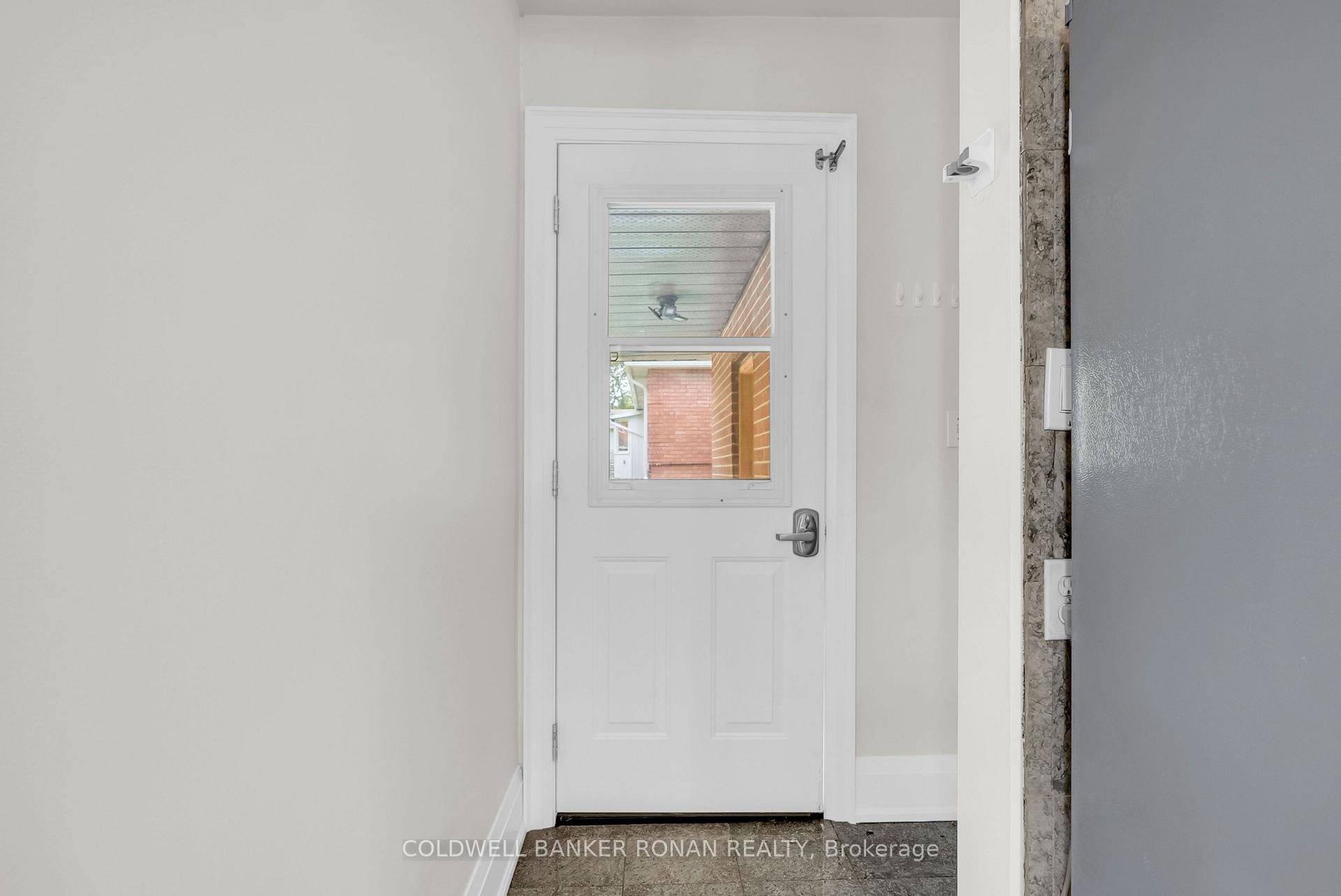 Photo 23 of 506 Main Street, King, Schomberg — HOMEH