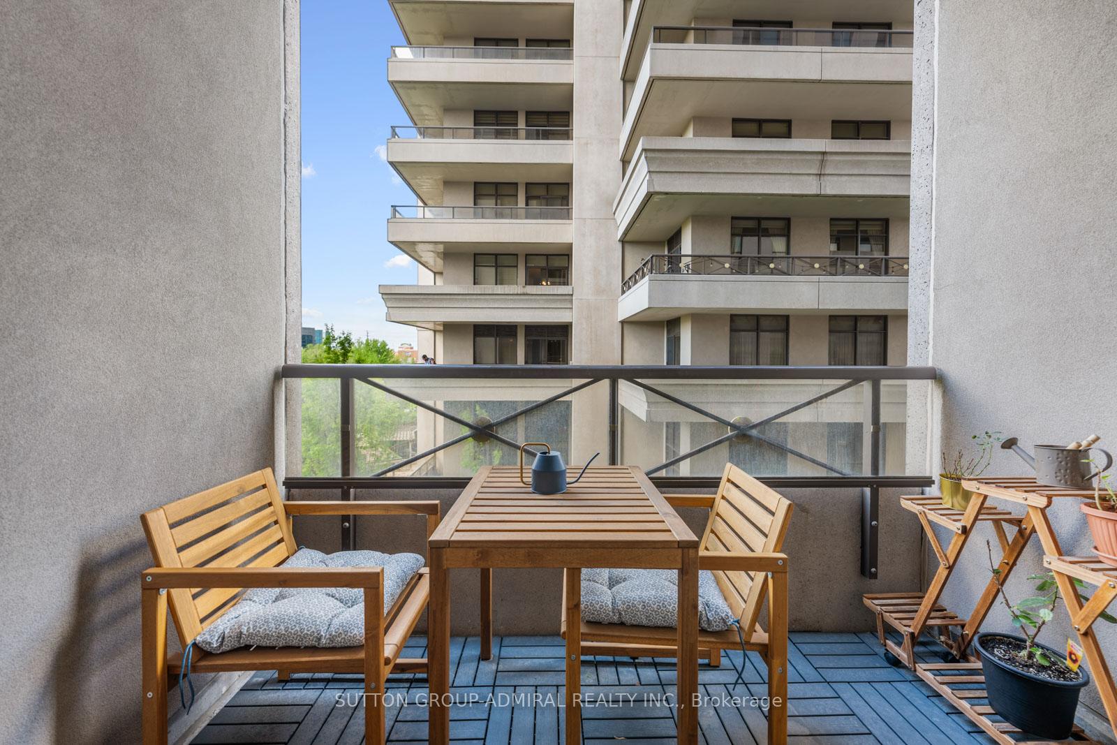Photo 15 of Unit 215, 9255 Jane Street, Vaughan, Maple — HOMEH