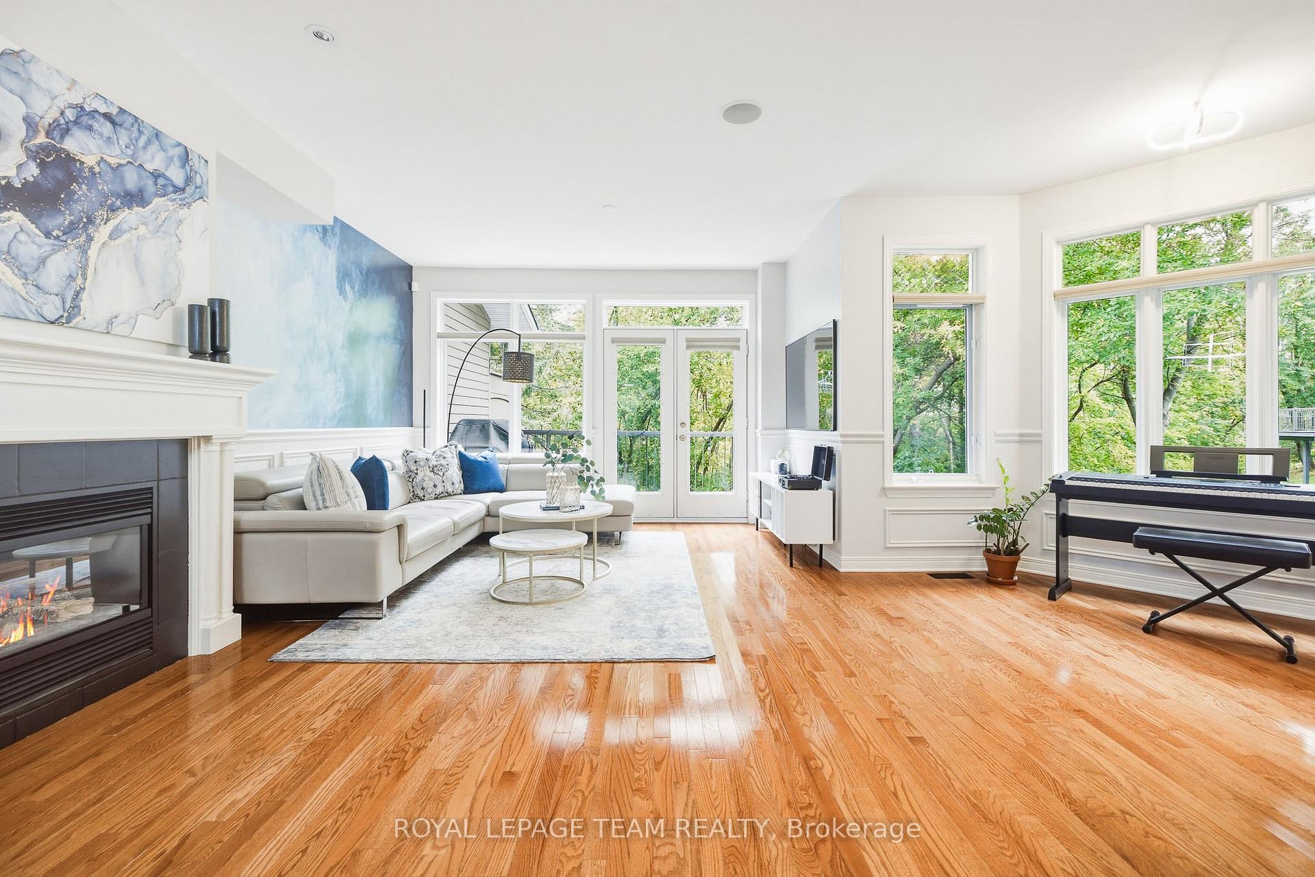 Photo 7 of 19 Creeks End Lane, Ottawa, Bayshore — HOMEH