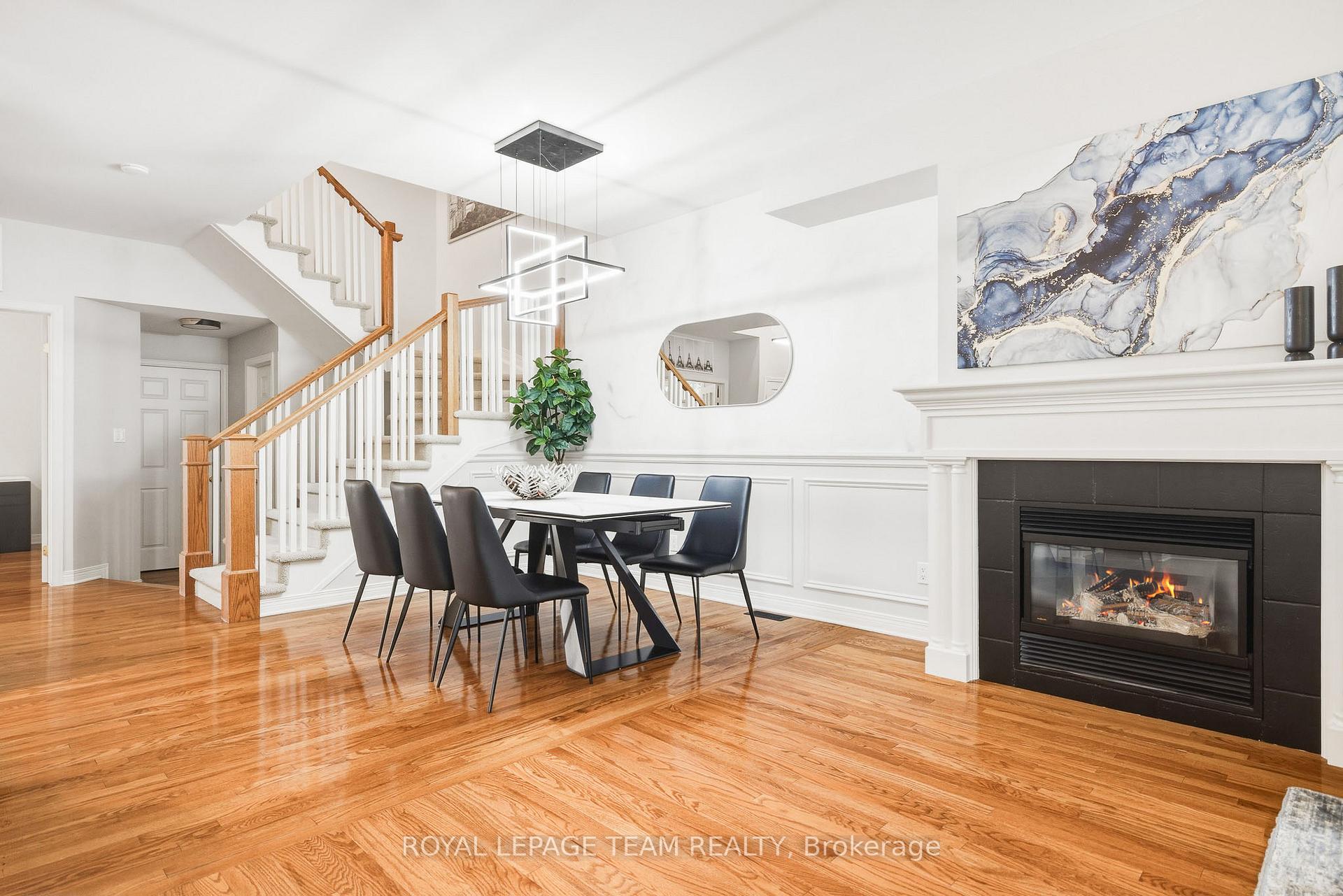 Photo 17 of 19 Creeks End Lane, Ottawa, Bayshore — HOMEH
