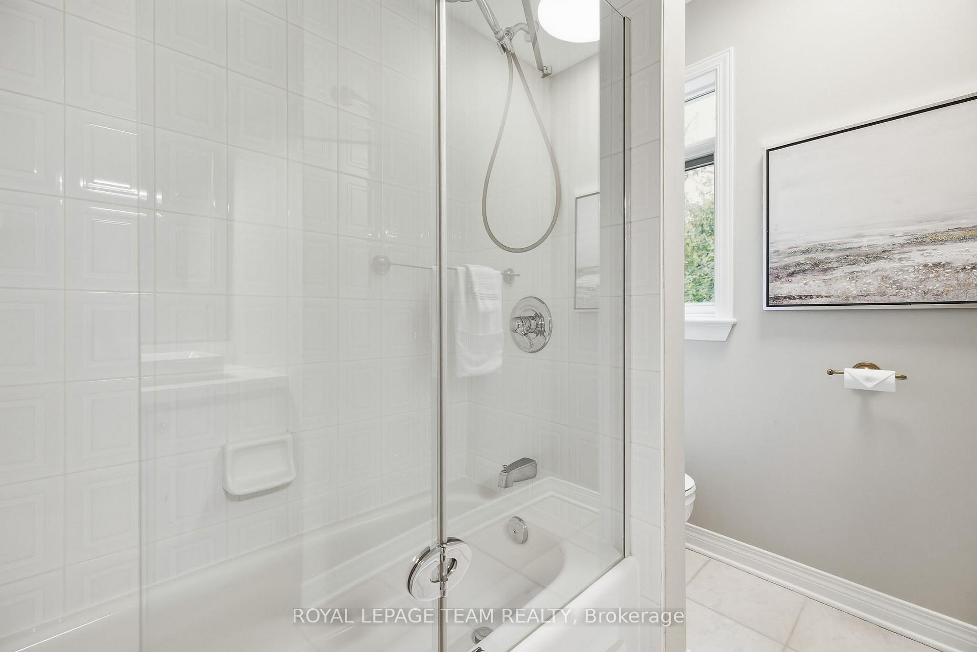Photo 35 of 19 Creeks End Lane, Ottawa, Bayshore — HOMEH