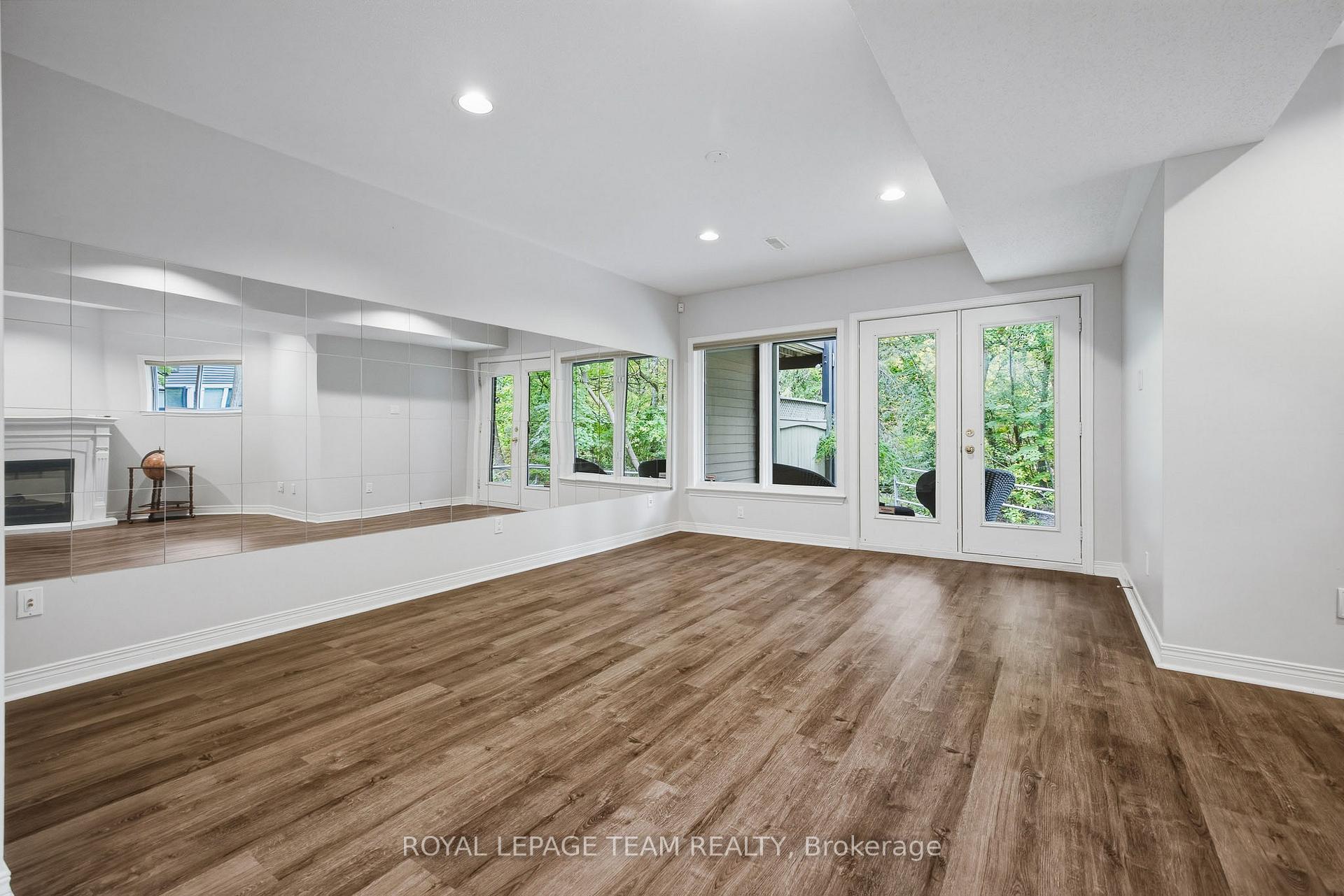 Photo 37 of 19 Creeks End Lane, Ottawa, Bayshore — HOMEH