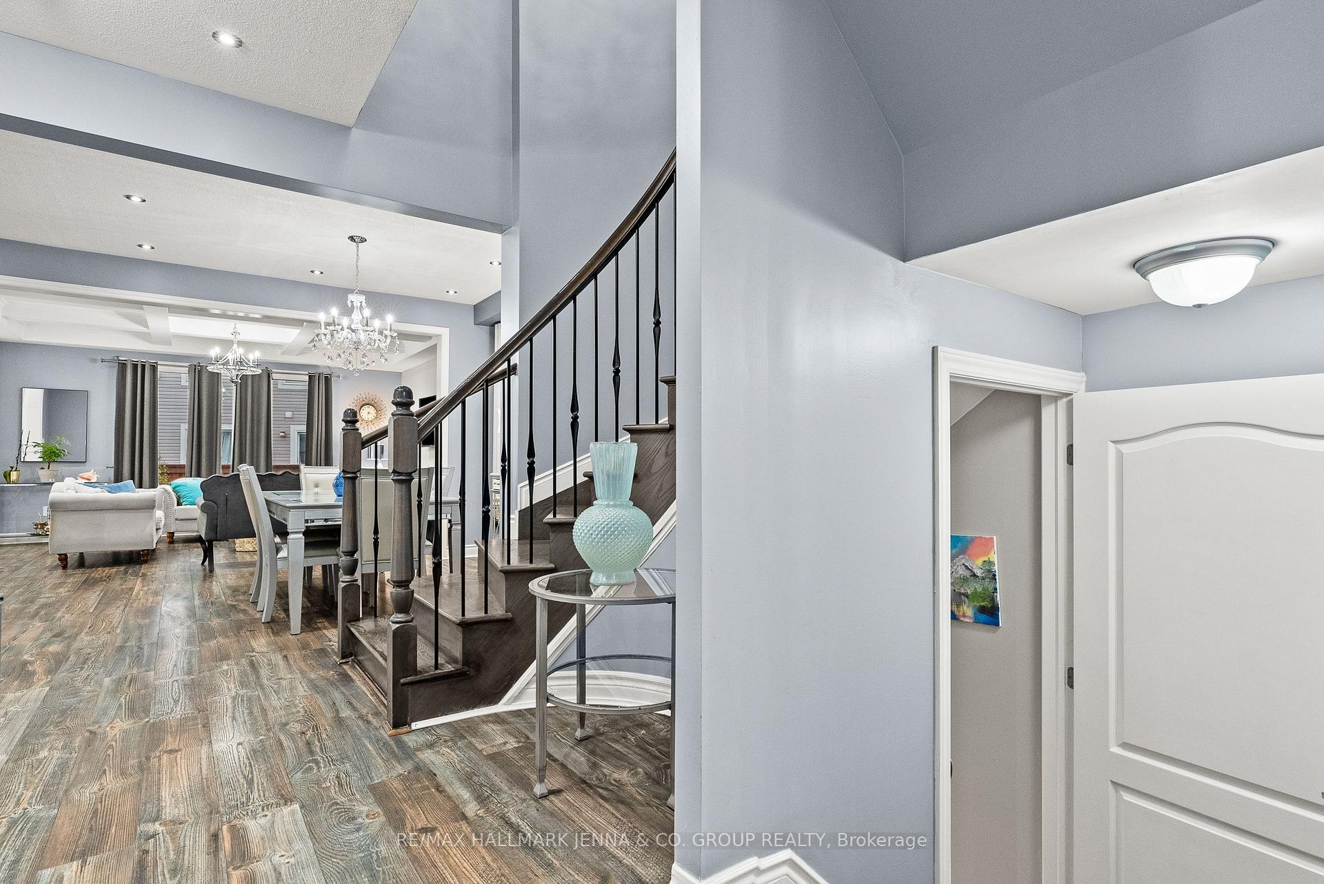 Photo 6 of 803 Logperch Circle, Ottawa, Barrhaven - Half Moon Bay — HOMEH
