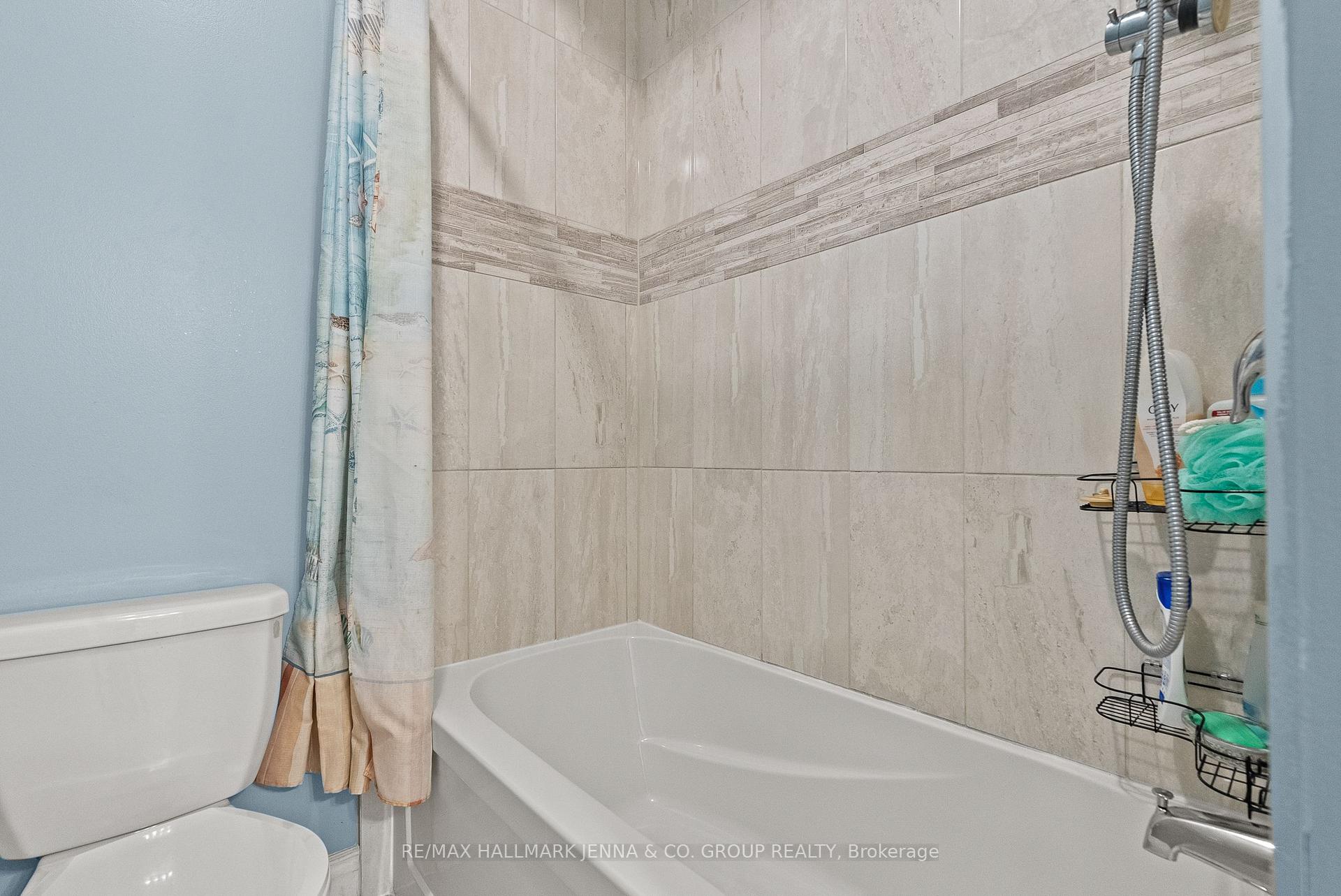 Photo 33 of 803 Logperch Circle, Ottawa, Barrhaven - Half Moon Bay — HOMEH