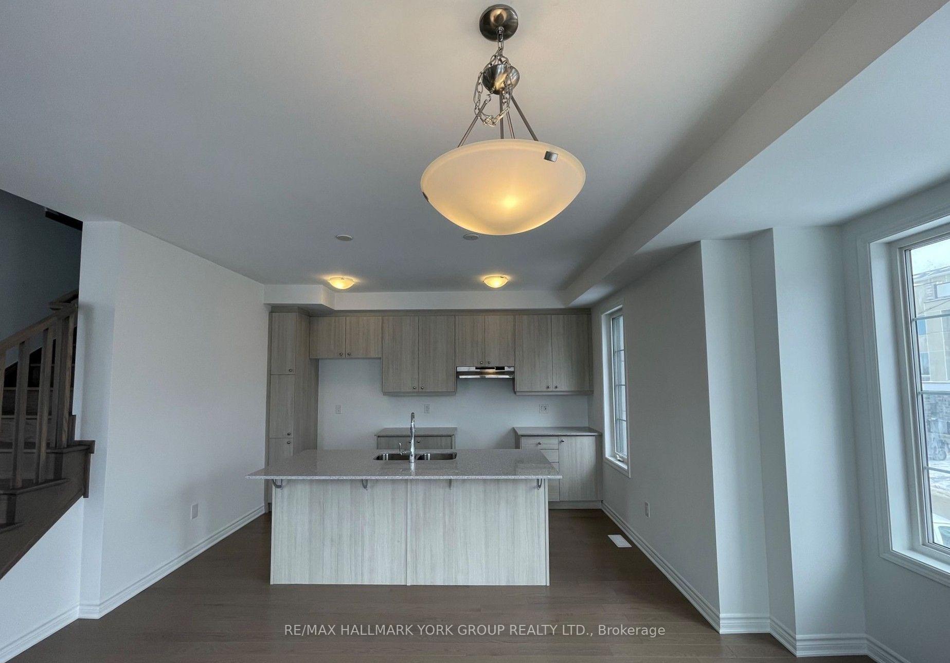 Photo 6 of 76 Greenridge Crescent, Markham, Rural Markham — HOMEH
