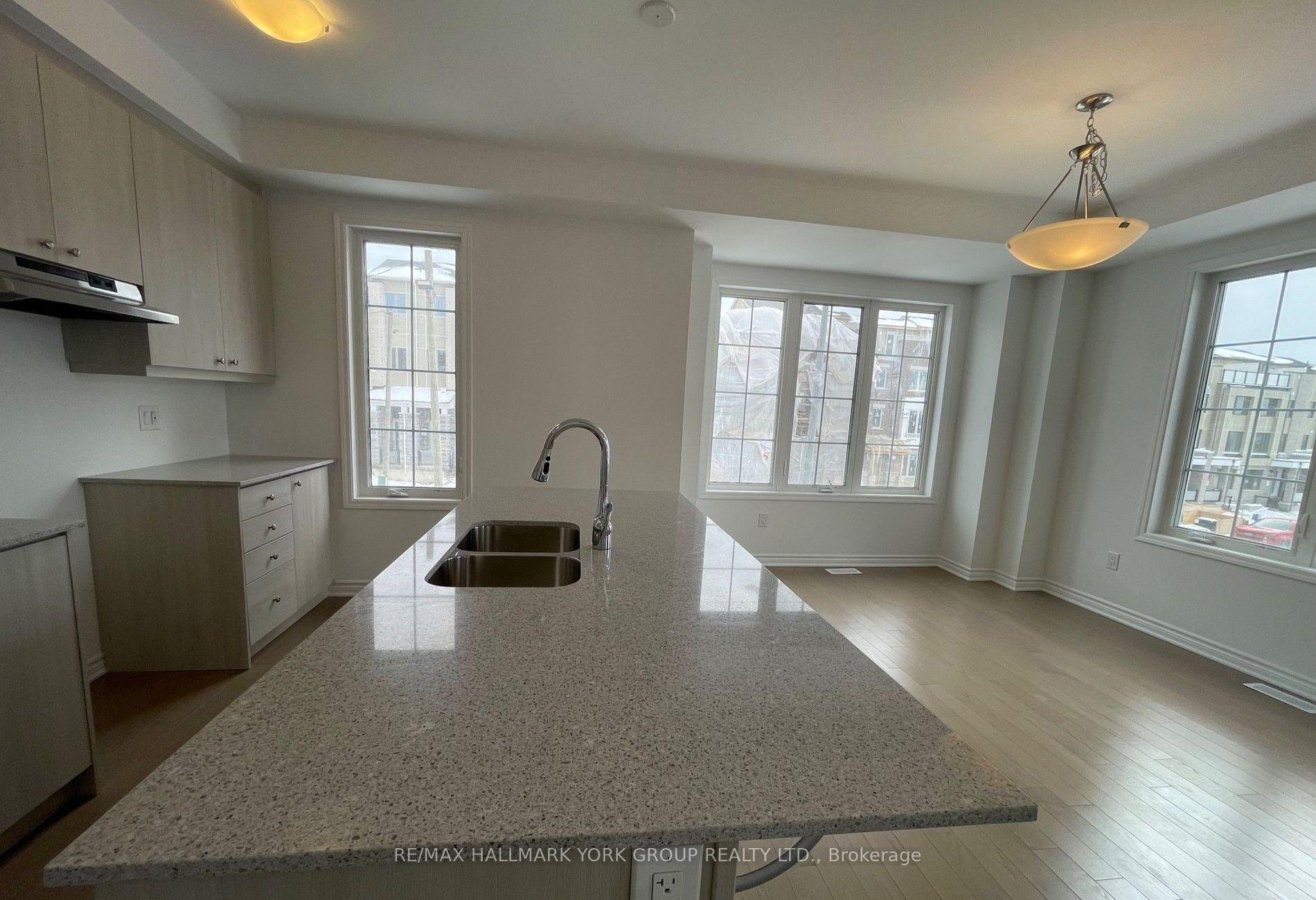Photo 8 of 76 Greenridge Crescent, Markham, Rural Markham — HOMEH