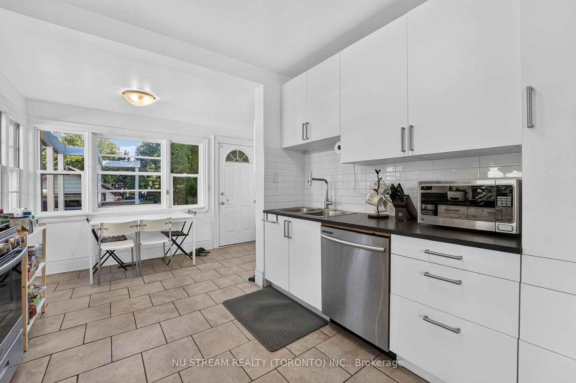 Photo 19 of 9 Manning Street, St. Catharines, E. Chester — HOMEH
