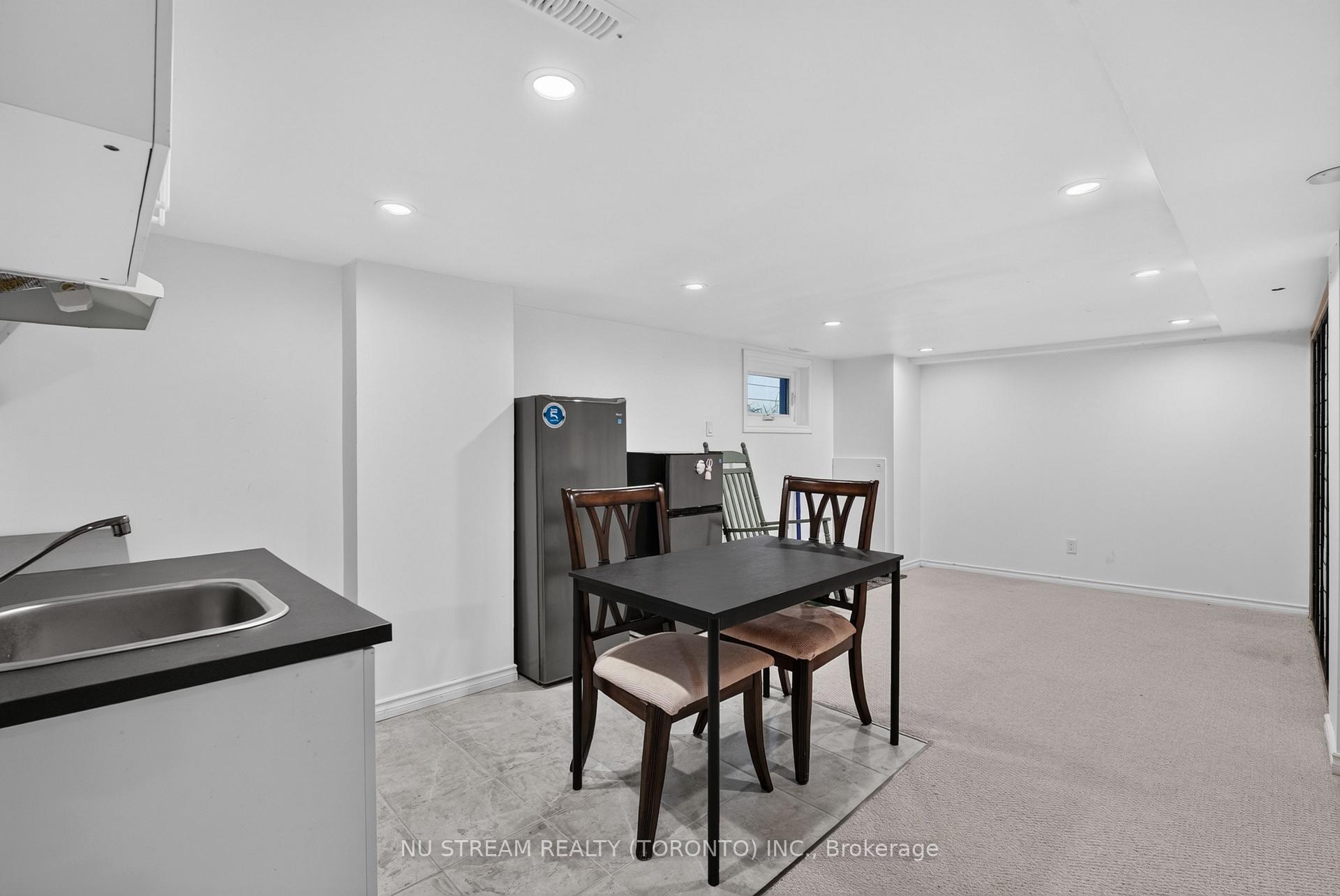 Photo 33 of 9 Manning Street, St. Catharines, E. Chester — HOMEH