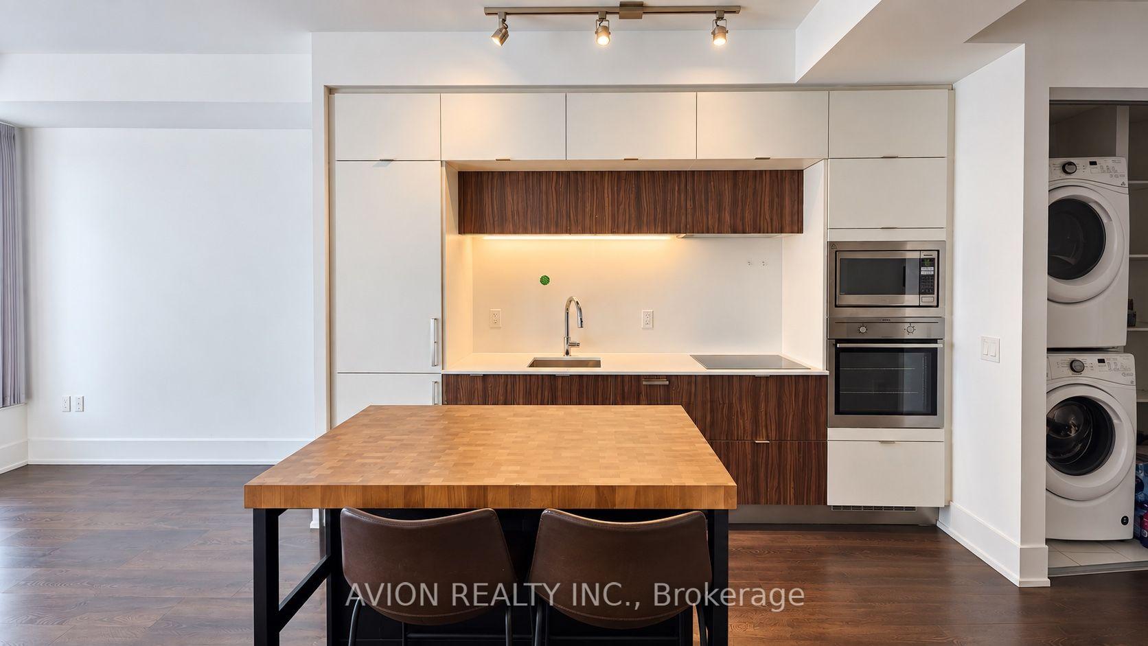 Photo 2 of Unit 3008, 10 York Street, Toronto, Waterfront Communities — HOMEH