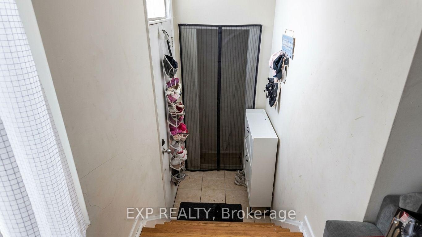 Photo 4 of 23 Chapman Avenue, Toronto, O'Connor-Parkview — HOMEH