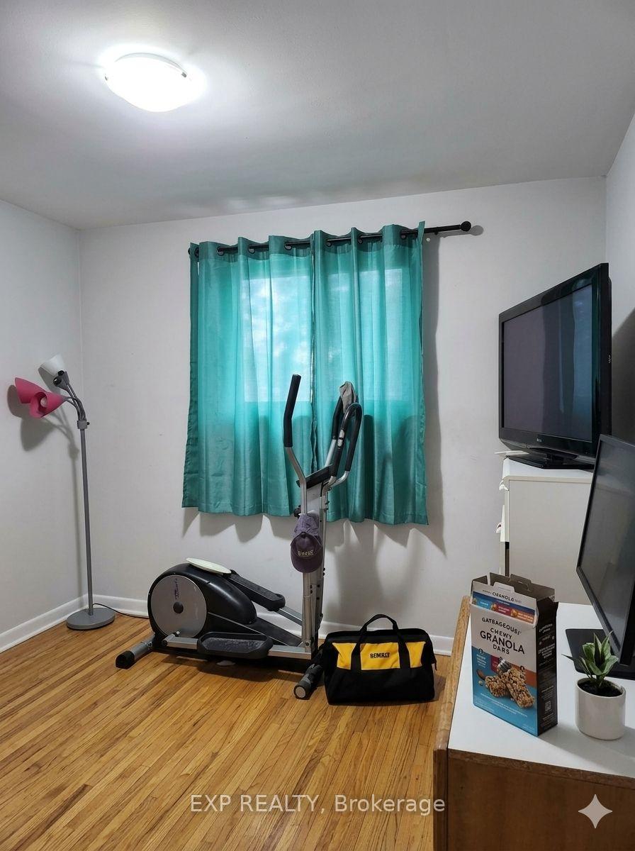 Photo 10 of 23 Chapman Avenue, Toronto, O'Connor-Parkview — HOMEH