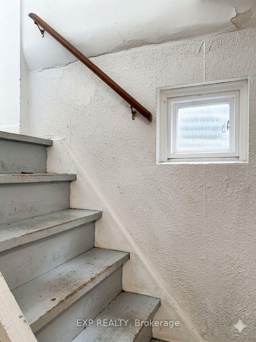 Photo 13 of 23 Chapman Avenue, Toronto, O'Connor-Parkview — HOMEH