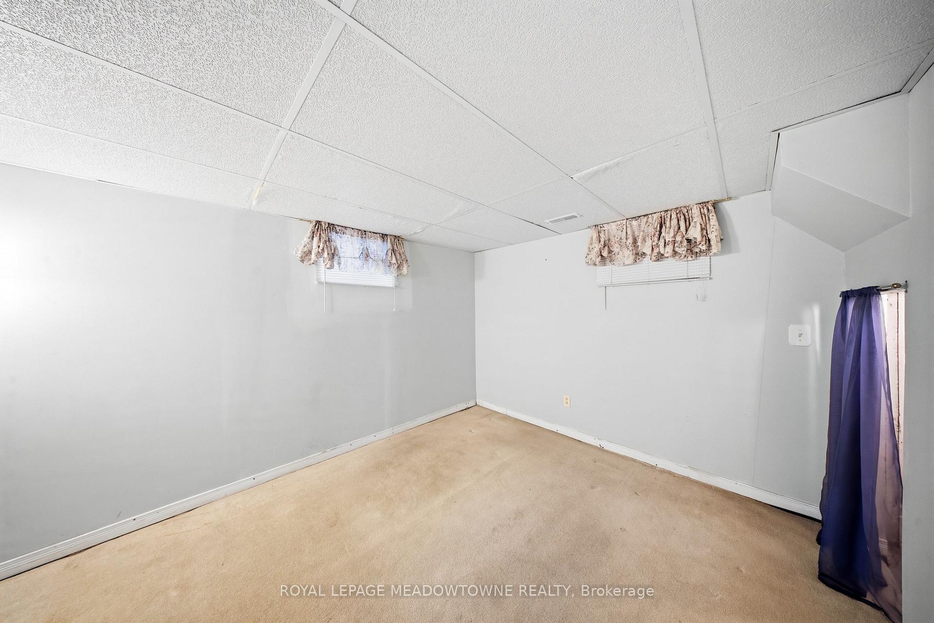 Photo 24 of 209 Cliff Road, Barrie, South Shore — HOMEH