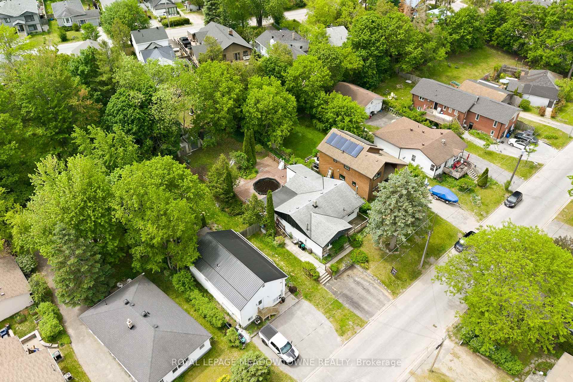 Photo 44 of 209 Cliff Road, Barrie, South Shore — HOMEH