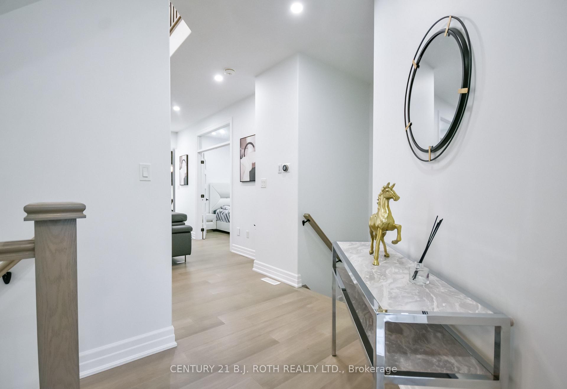 Photo 5 of 41 Auburn Court, Barrie, Ardagh — HOMEH