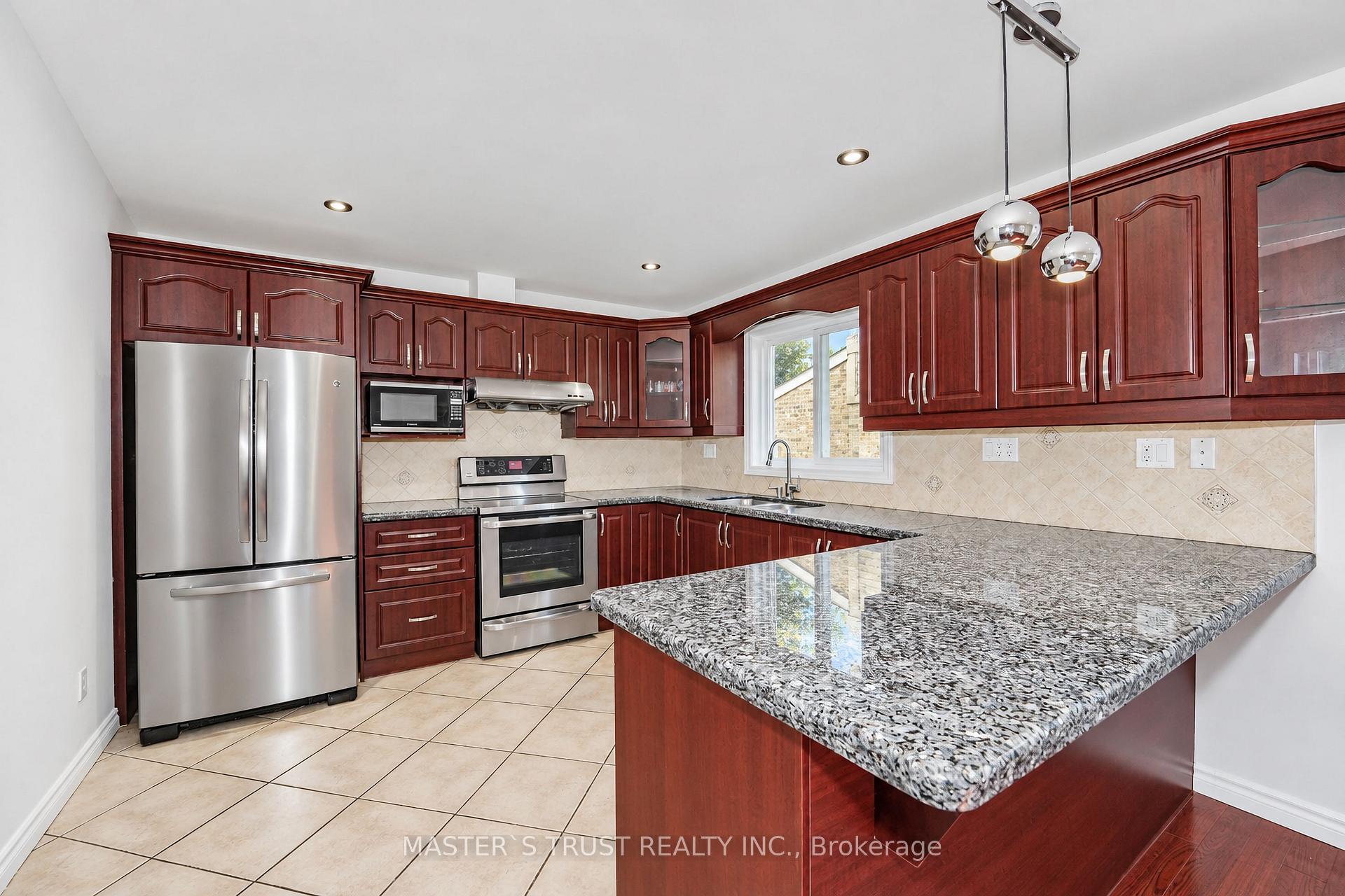 Photo 10 of 3 Longbow Square, Scarborough, Steeles — HOMEH