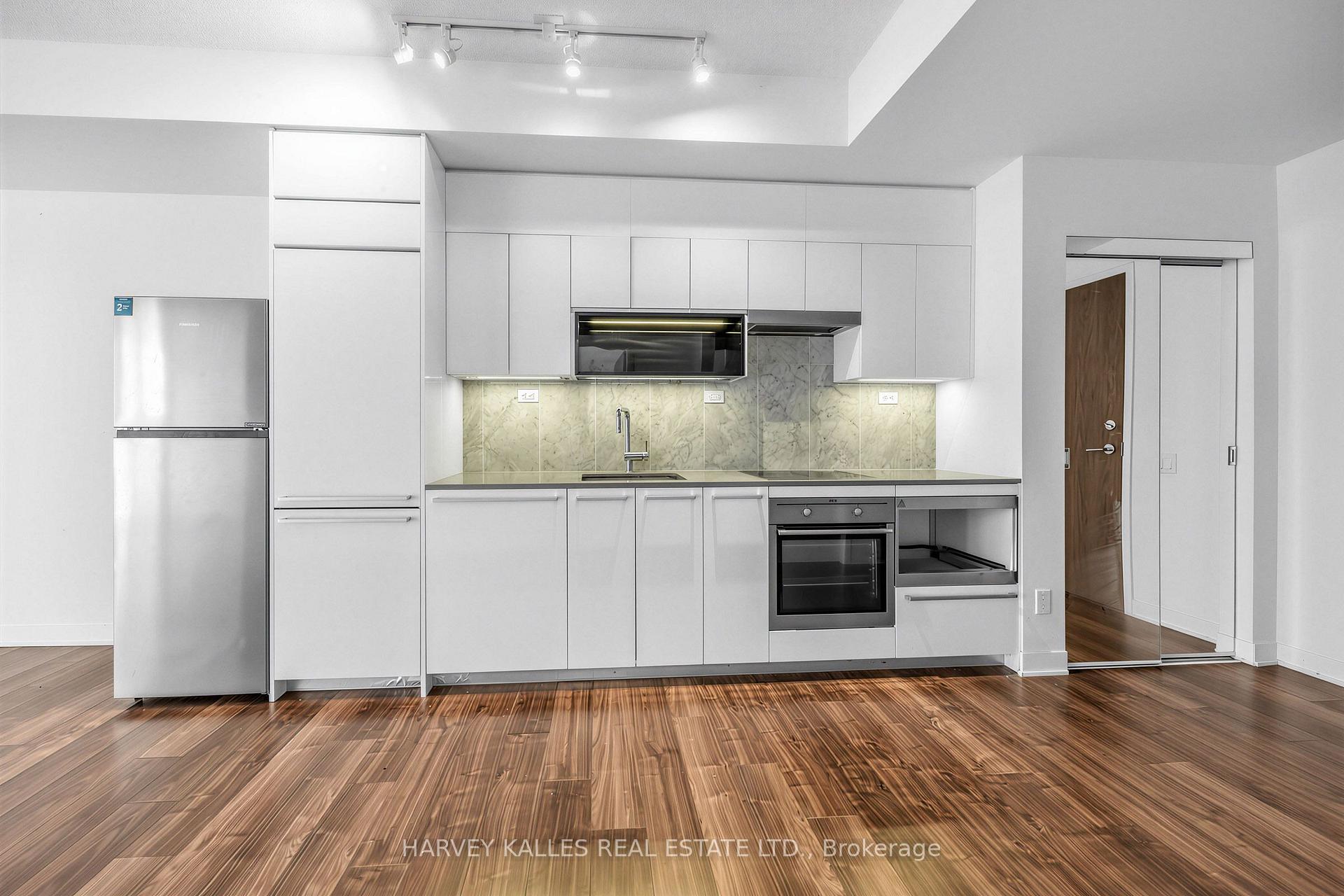 Photo 6 of Unit 608, 90 Queens Wharf Road, Toronto, Waterfront Communities — HOMEH