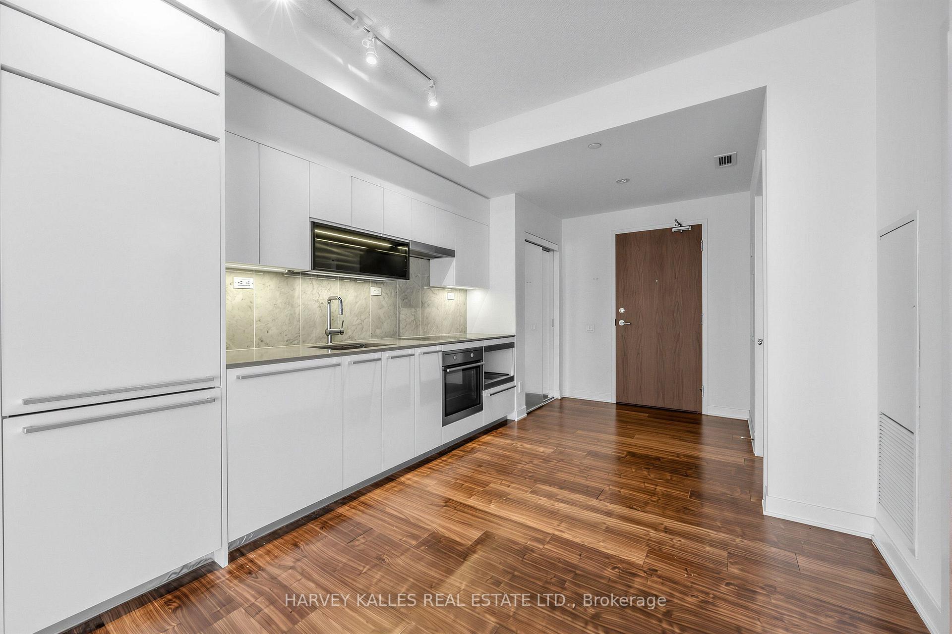 Photo 7 of Unit 608, 90 Queens Wharf Road, Toronto, Waterfront Communities — HOMEH