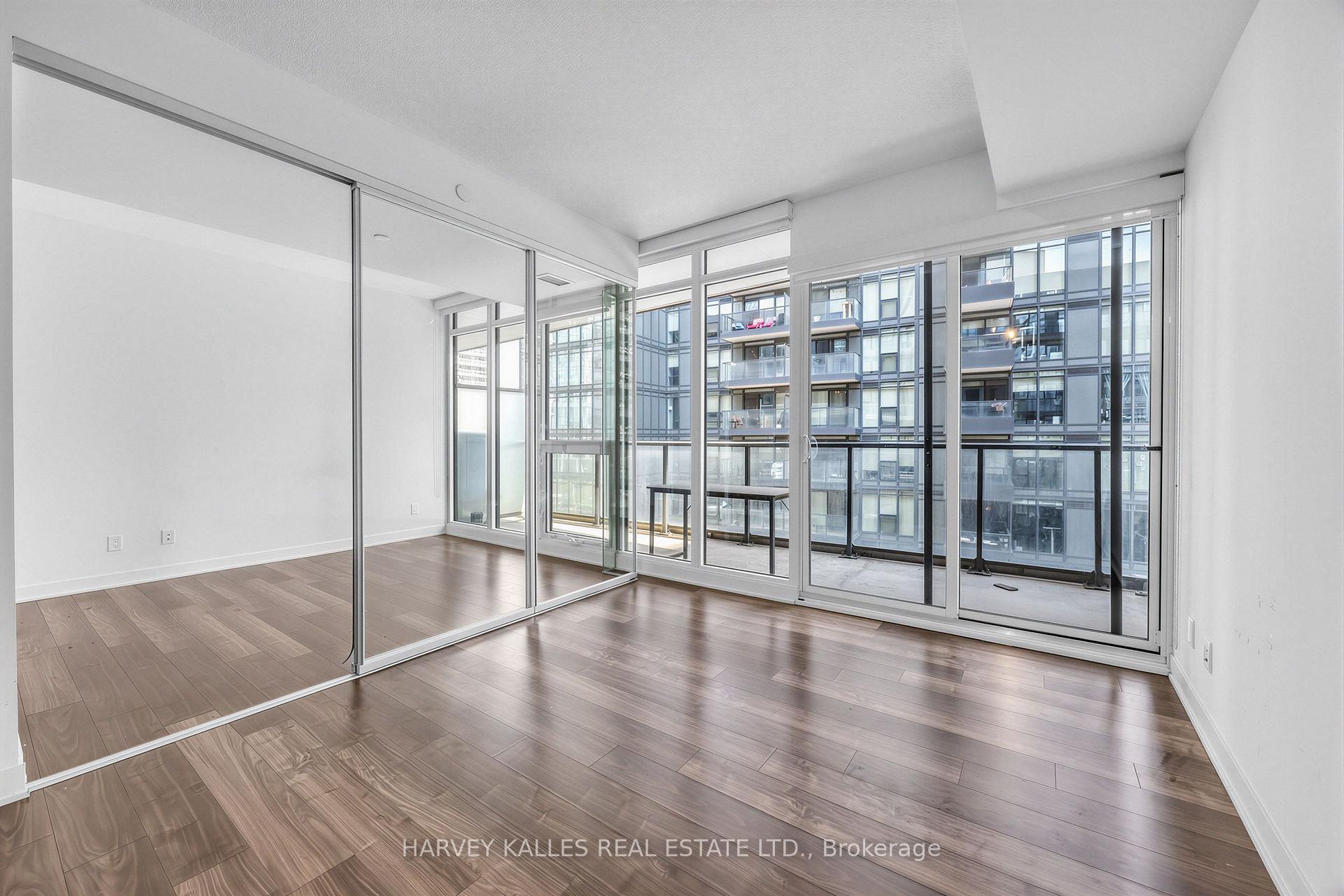 Photo 9 of Unit 608, 90 Queens Wharf Road, Toronto, Waterfront Communities — HOMEH