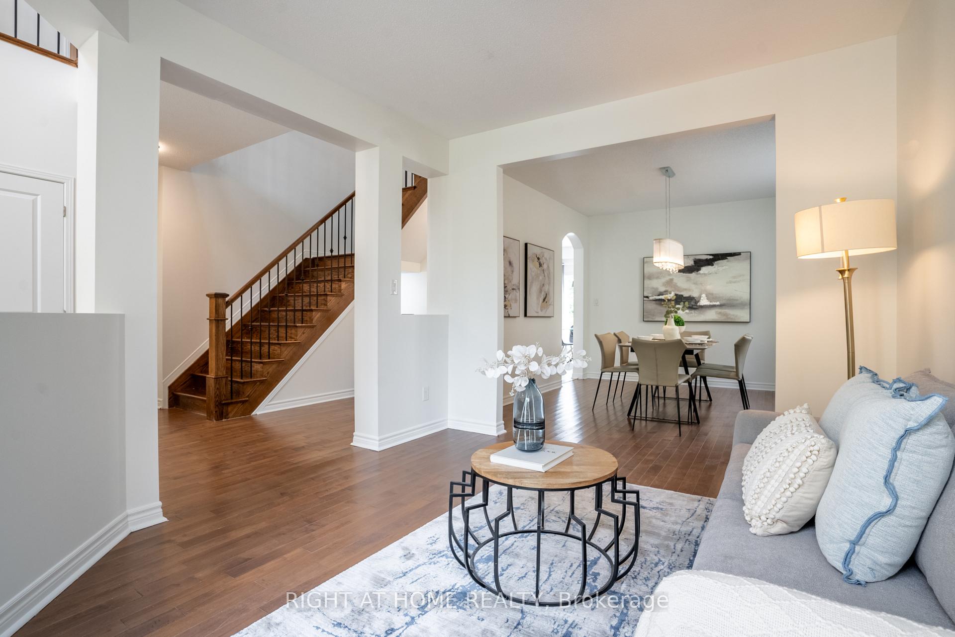 Photo 5 of 106 Sunita Crescent, Ottawa, Barrhaven - Stonebridge — HOMEH