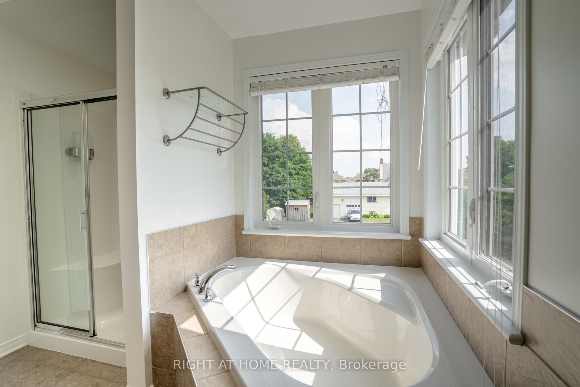 Photo 25 of 106 Sunita Crescent, Ottawa, Barrhaven - Stonebridge — HOMEH