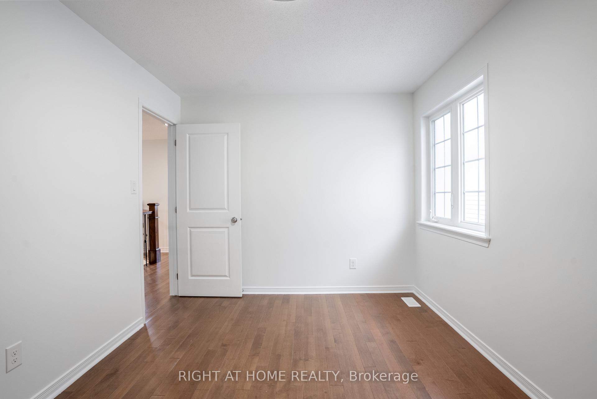 Photo 32 of 106 Sunita Crescent, Ottawa, Barrhaven - Stonebridge — HOMEH