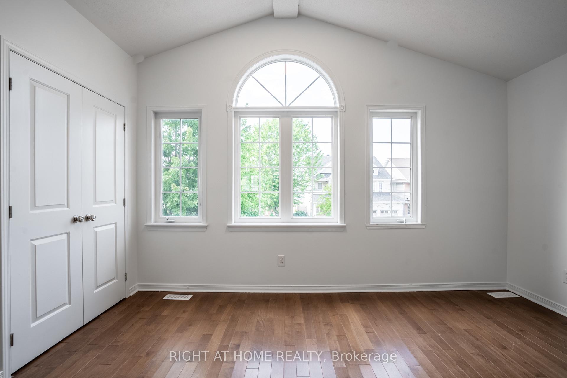 Photo 33 of 106 Sunita Crescent, Ottawa, Barrhaven - Stonebridge — HOMEH