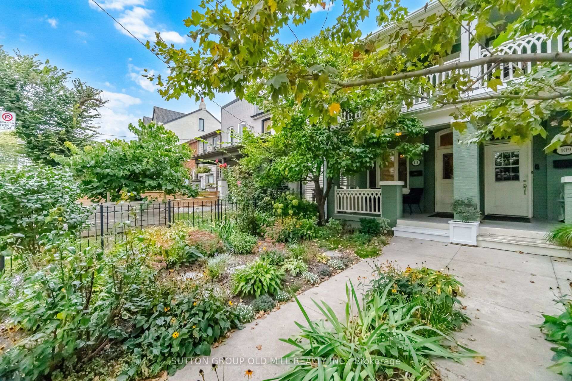 Photo 4 of 111 Palmerston Avenue, Toronto, Trinity-Bellwoods — HOMEH