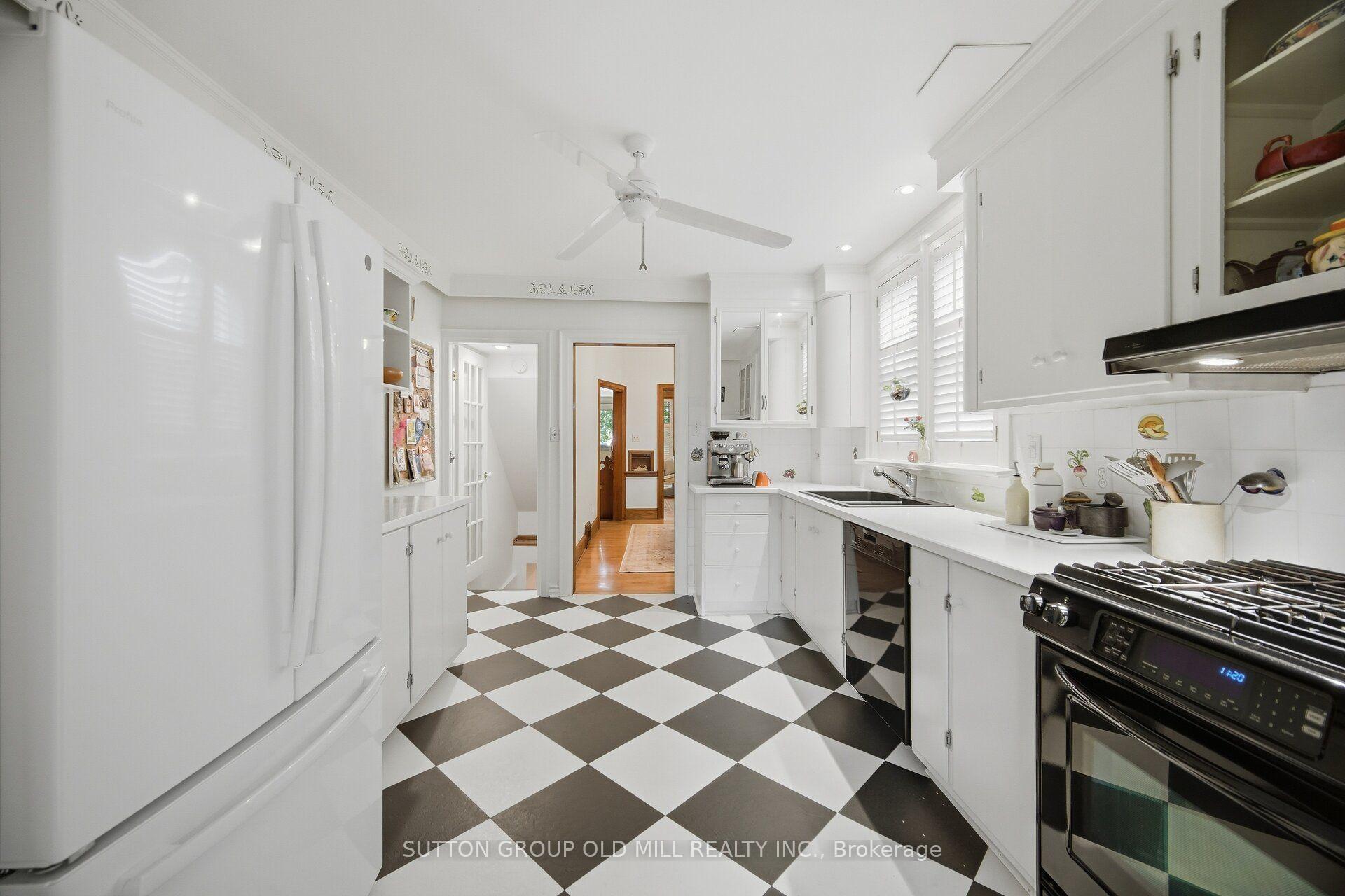 Photo 15 of 111 Palmerston Avenue, Toronto, Trinity-Bellwoods — HOMEH