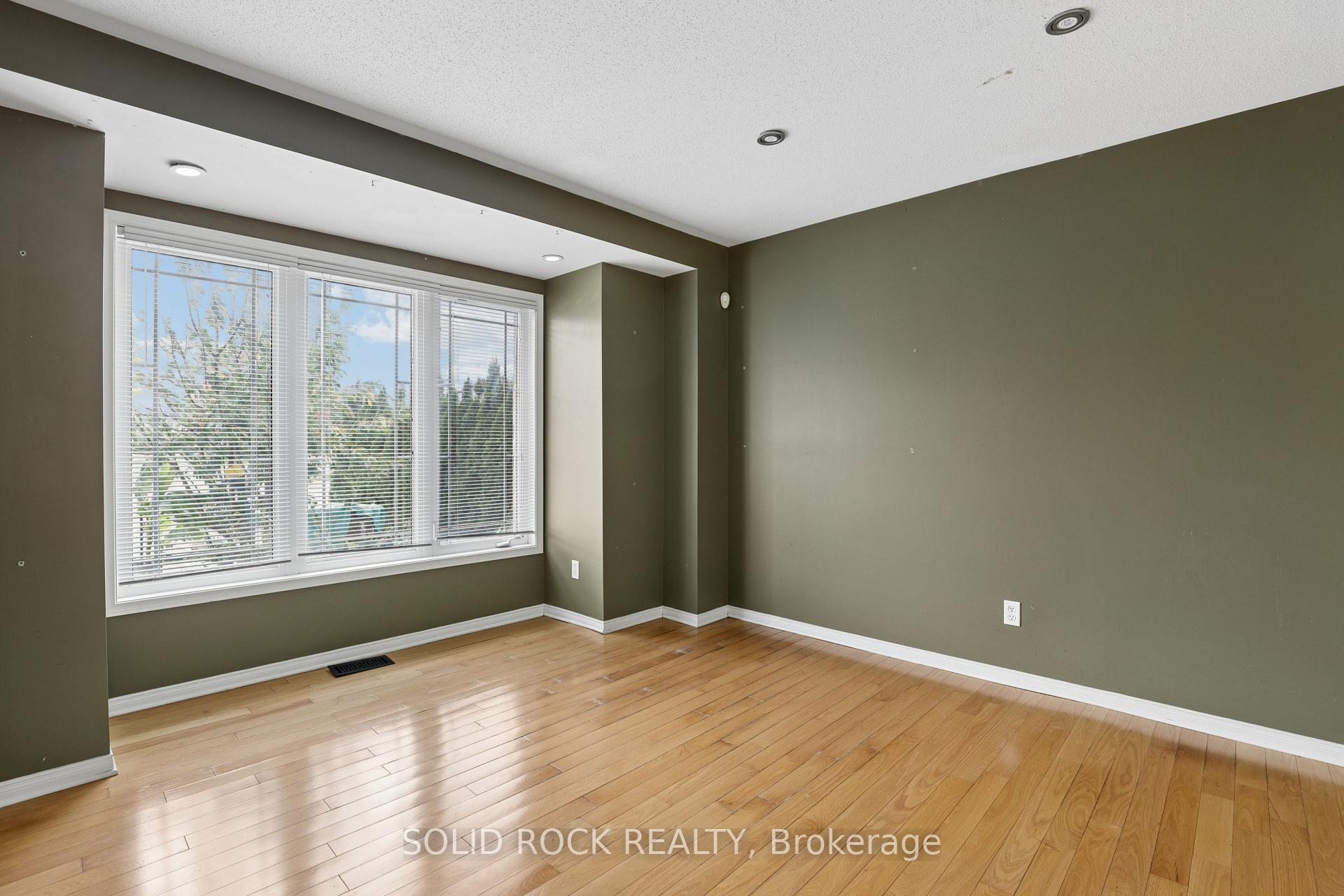 Photo 8 of 1176 Halton Terrace, Ottawa, Kanata - Morgan's Grant/South March — HOMEH
