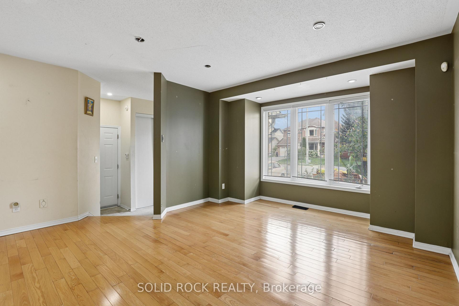 Photo 10 of 1176 Halton Terrace, Ottawa, Kanata - Morgan's Grant/South March — HOMEH
