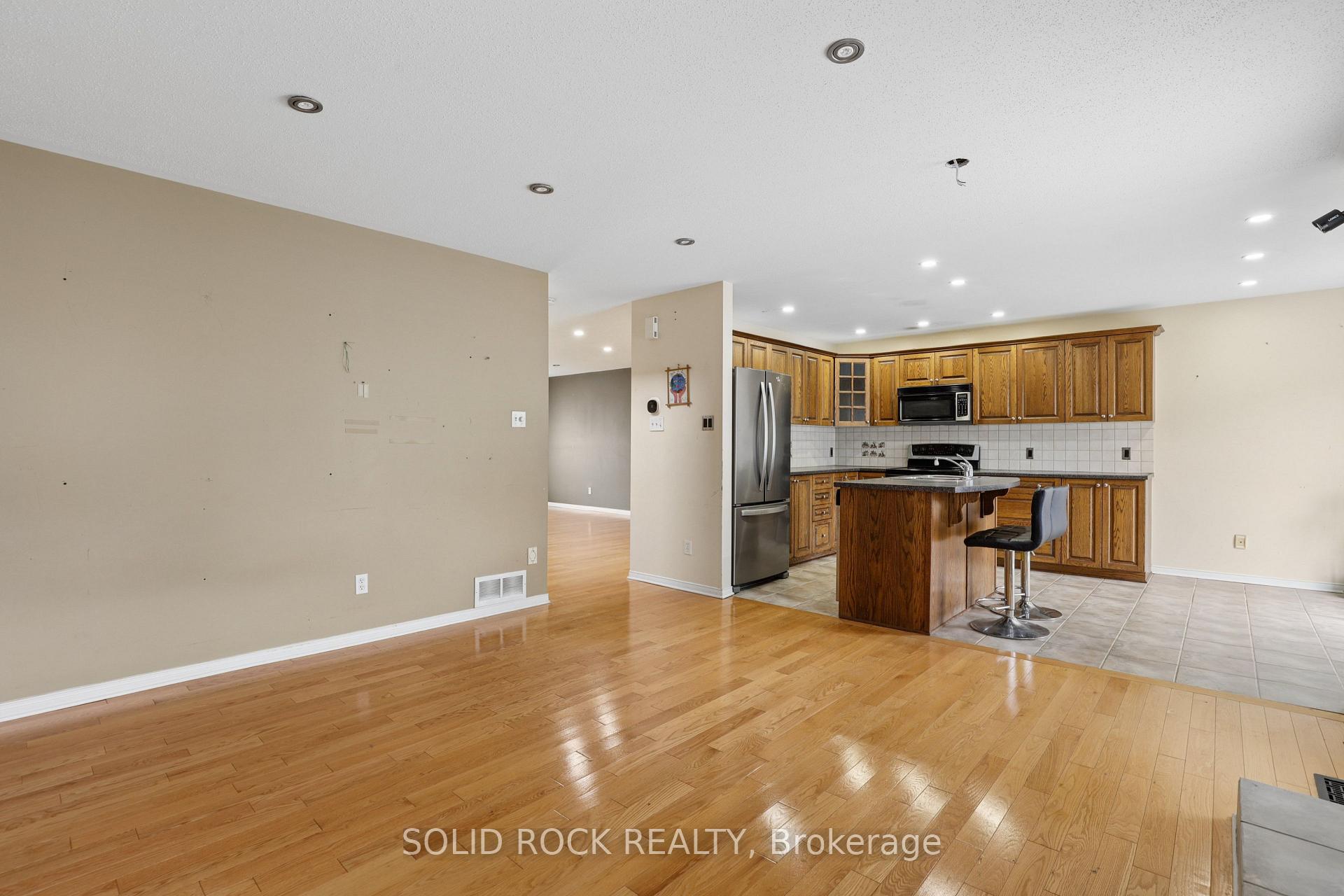 Photo 16 of 1176 Halton Terrace, Ottawa, Kanata - Morgan's Grant/South March — HOMEH