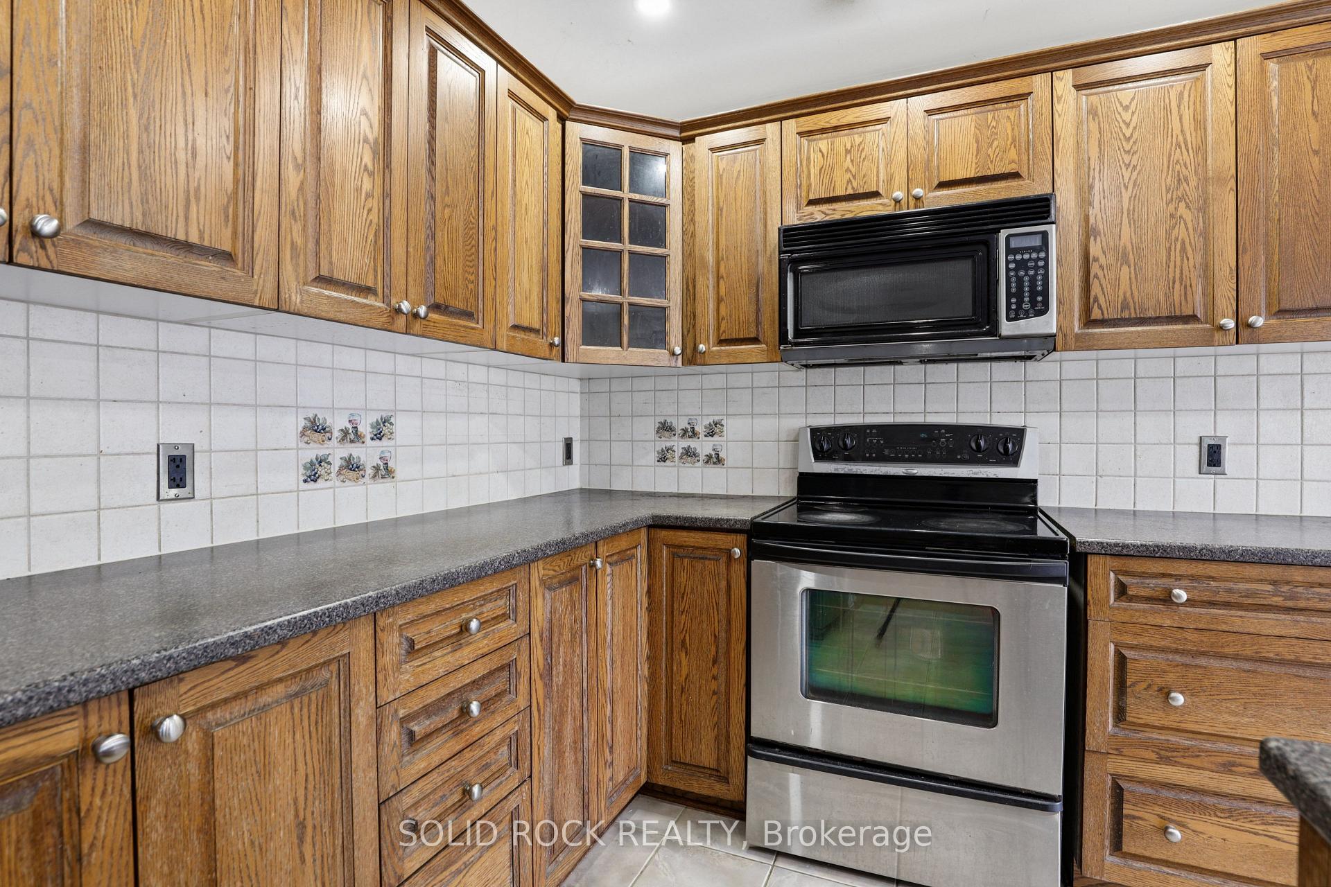 Photo 18 of 1176 Halton Terrace, Ottawa, Kanata - Morgan's Grant/South March — HOMEH