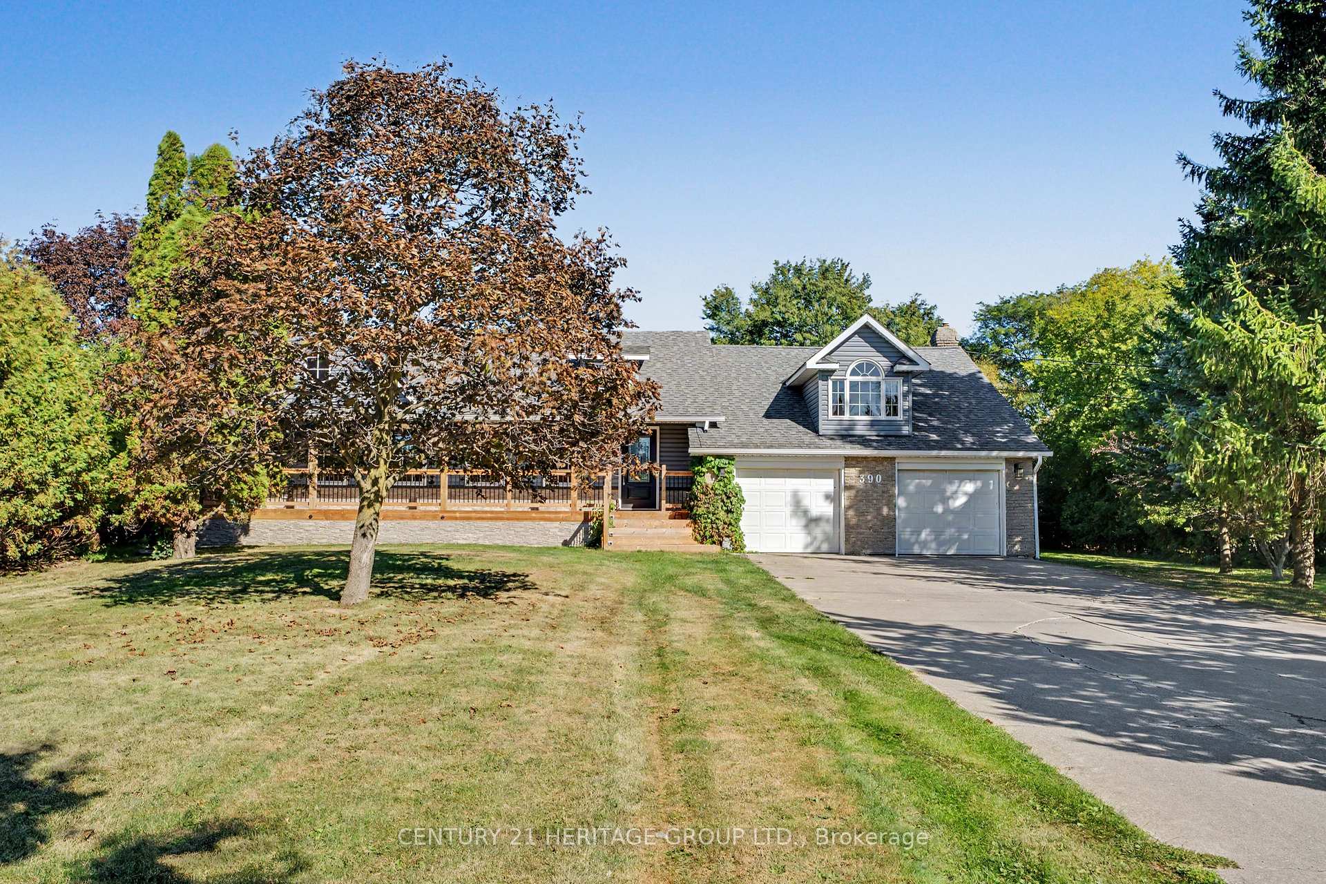 Photo 2 of 390 Sydenham Road, Hamilton, Greensville — HOMEH