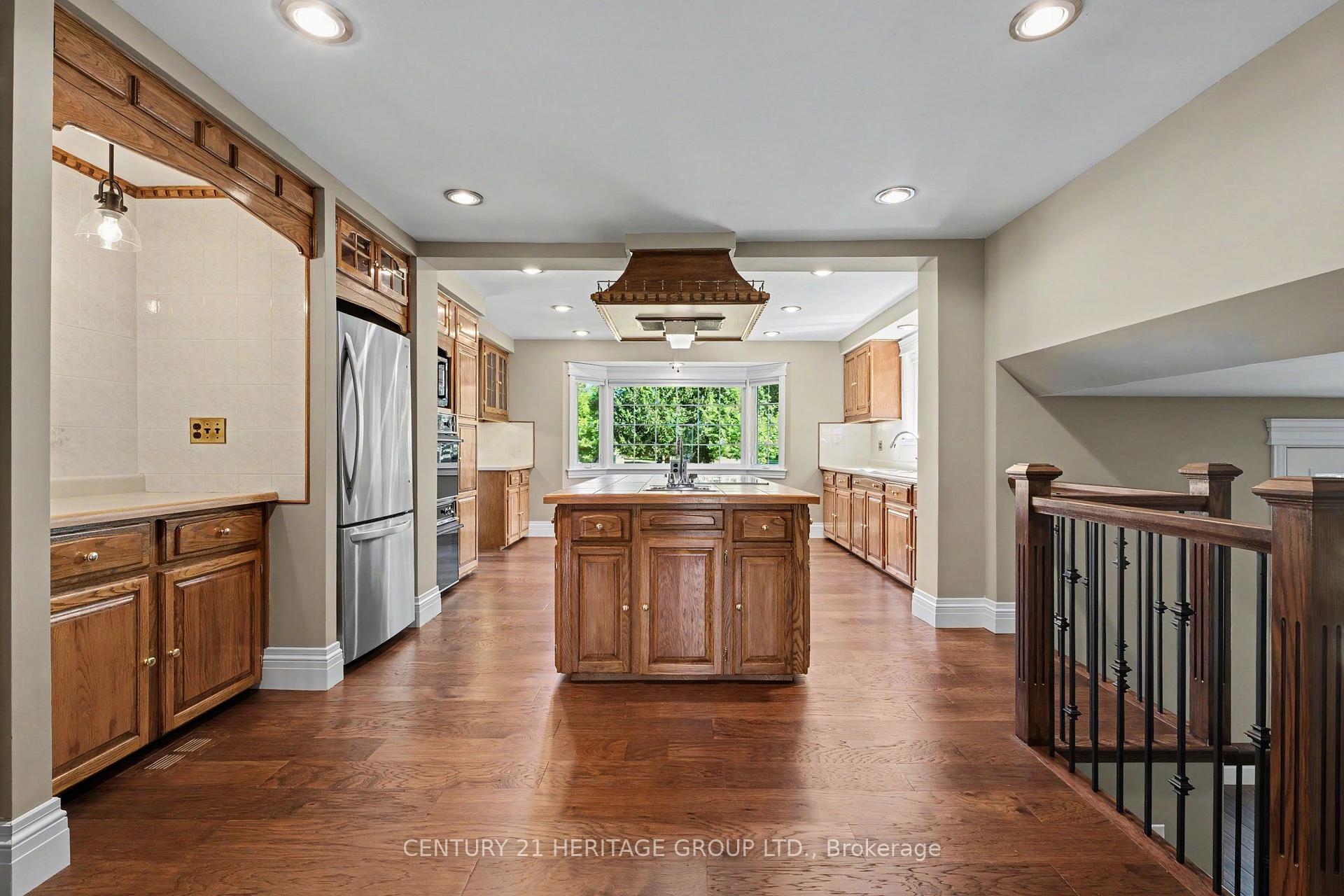 Photo 5 of 390 Sydenham Road, Hamilton, Greensville — HOMEH