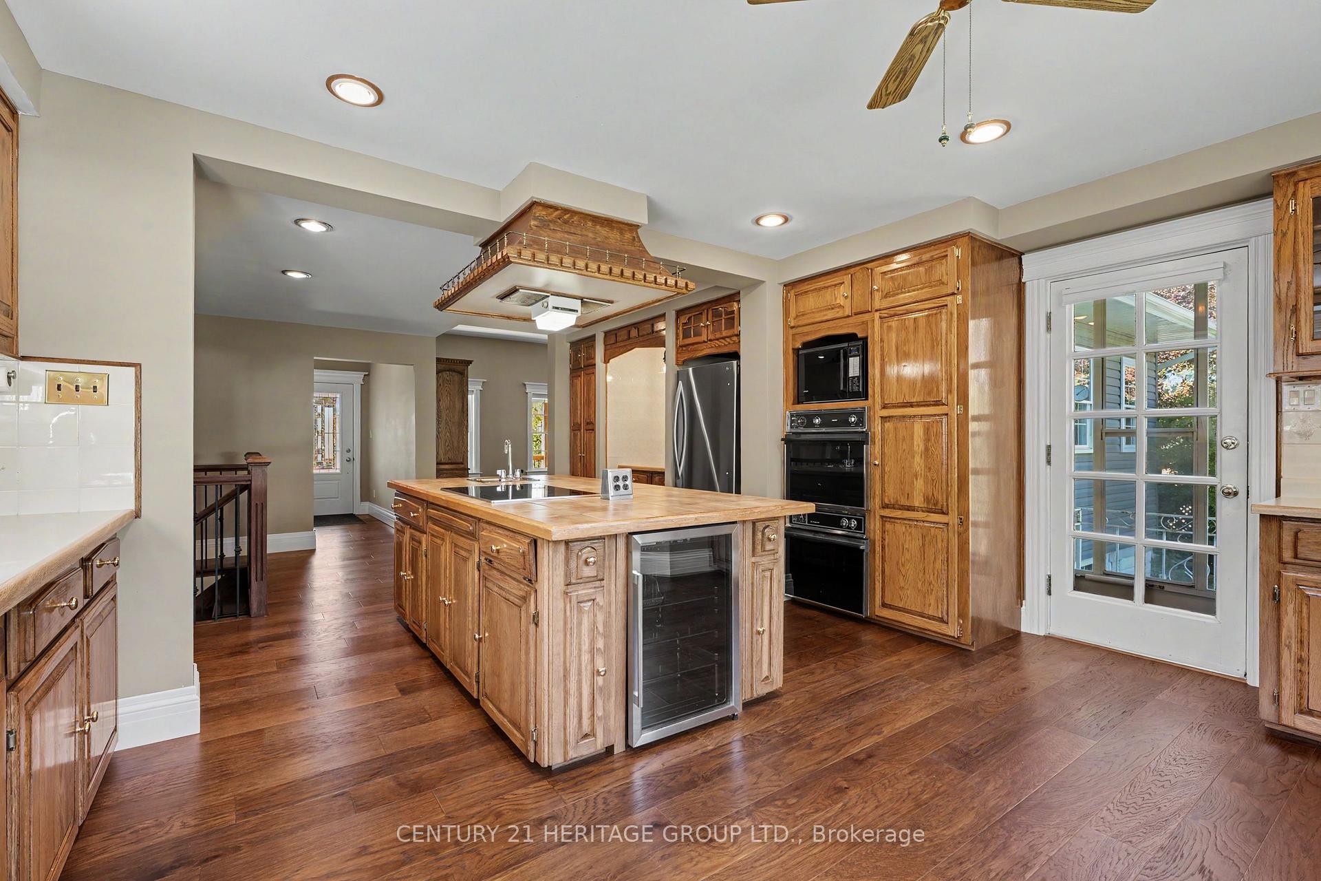Photo 8 of 390 Sydenham Road, Hamilton, Greensville — HOMEH