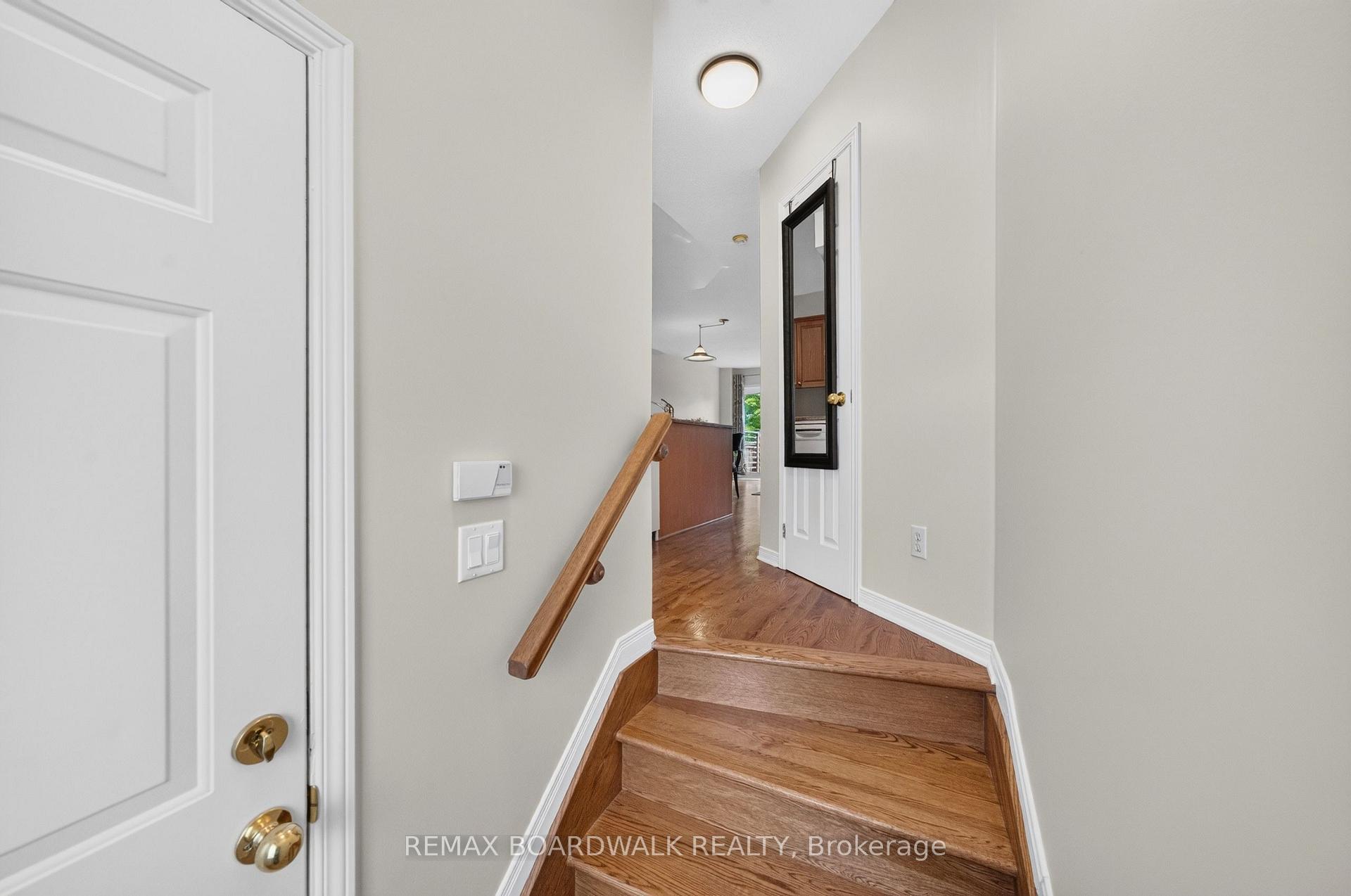 Photo 3 of 363 Levis Avenue, Ottawa, Vanier — HOMEH