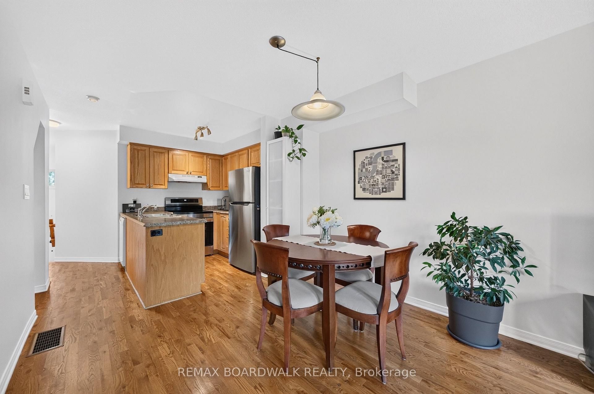 Photo 7 of 363 Levis Avenue, Ottawa, Vanier — HOMEH