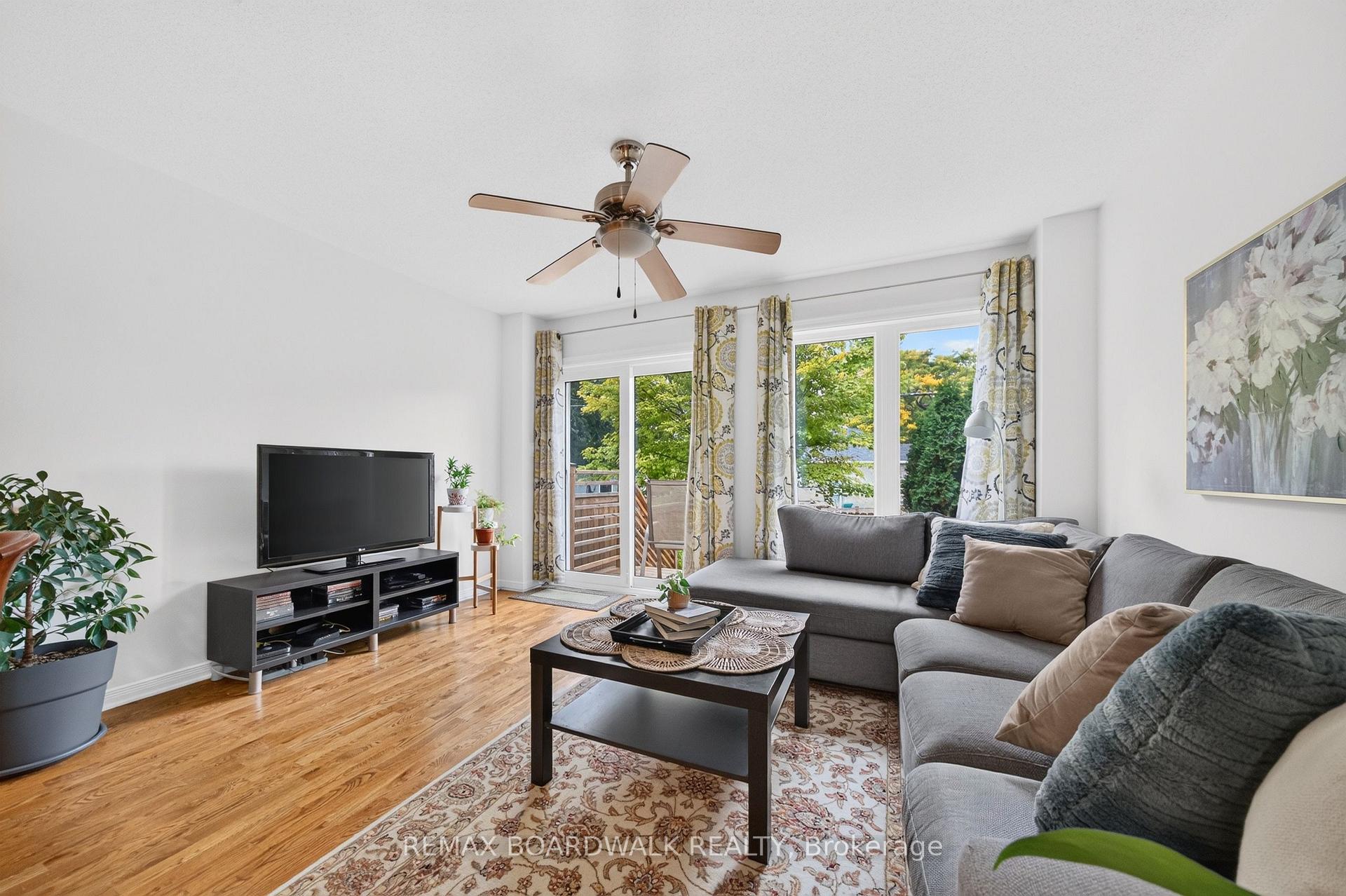 Photo 11 of 363 Levis Avenue, Ottawa, Vanier — HOMEH