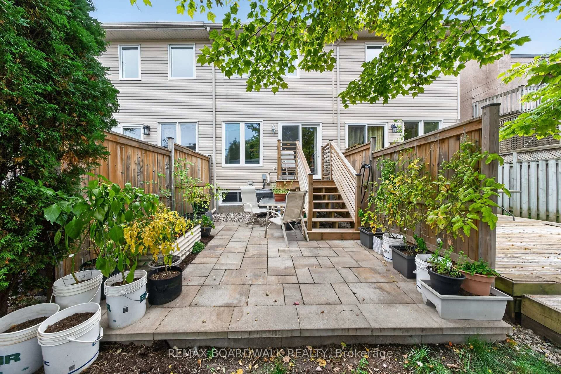 Photo 6 of 363 Levis Avenue, Ottawa, Vanier — HOMEH