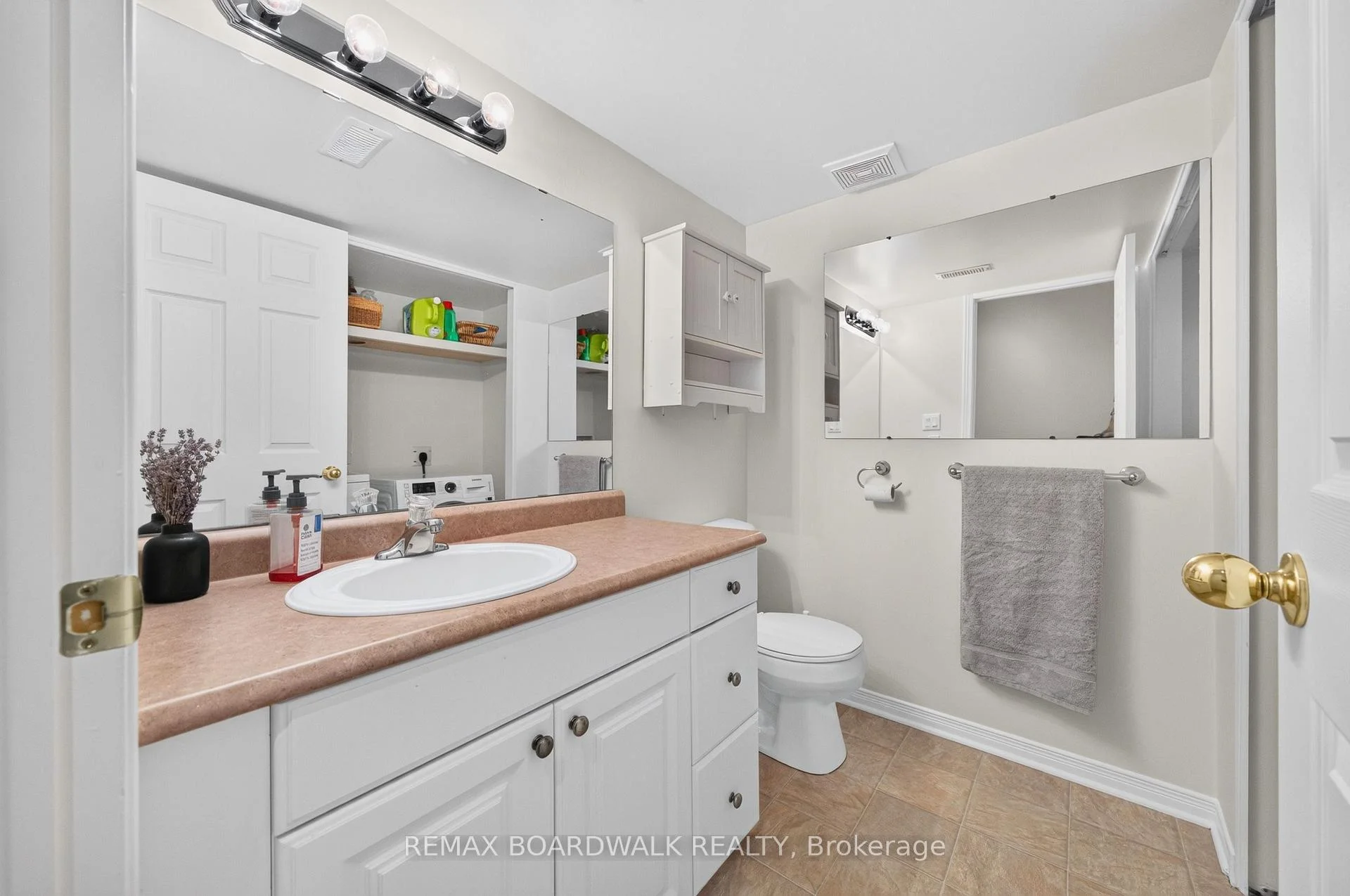Photo 20 of 363 Levis Avenue, Ottawa, Vanier — HOMEH