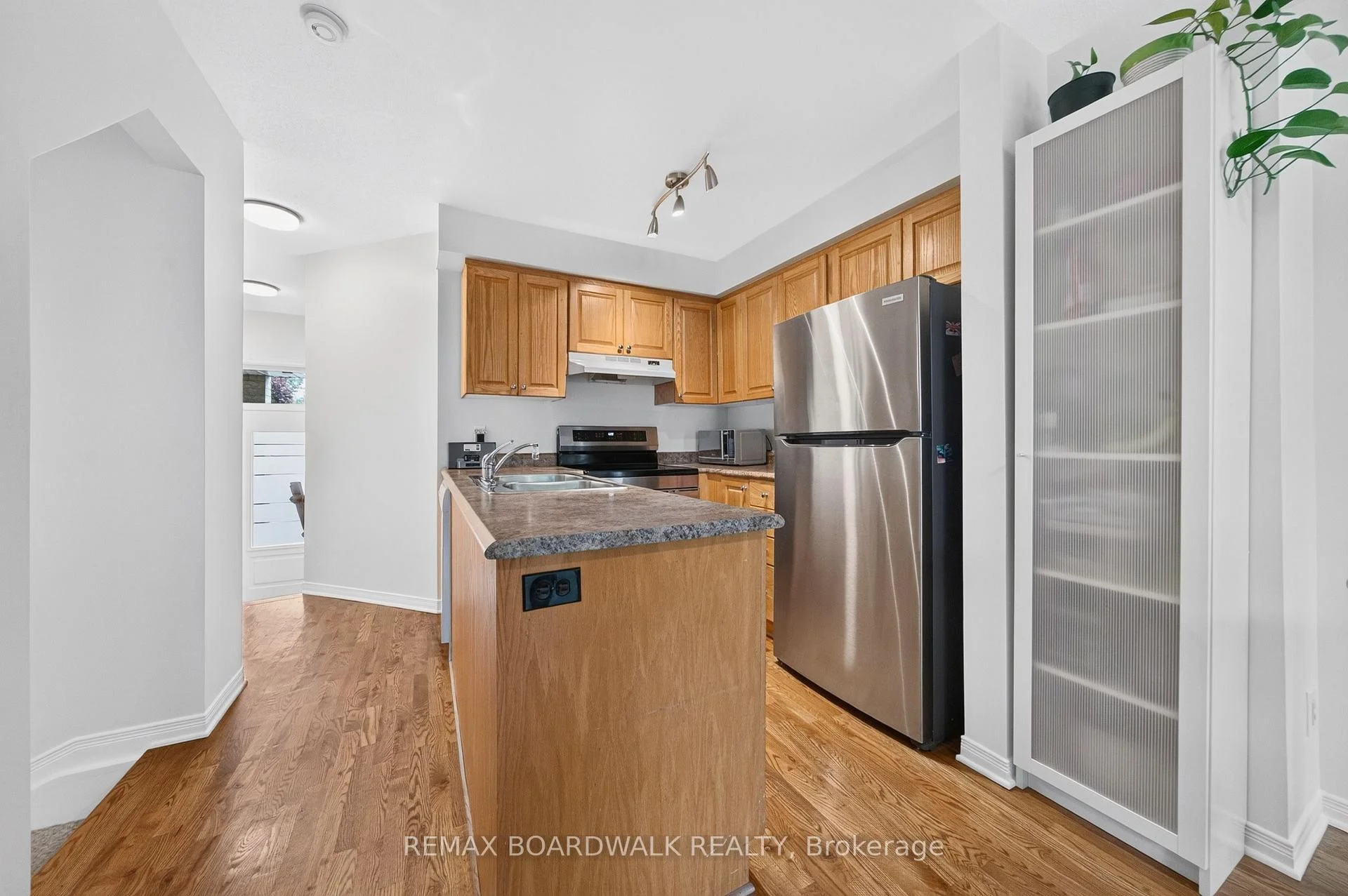 Photo 62 of 363 Levis Avenue, Ottawa, Vanier — HOMEH