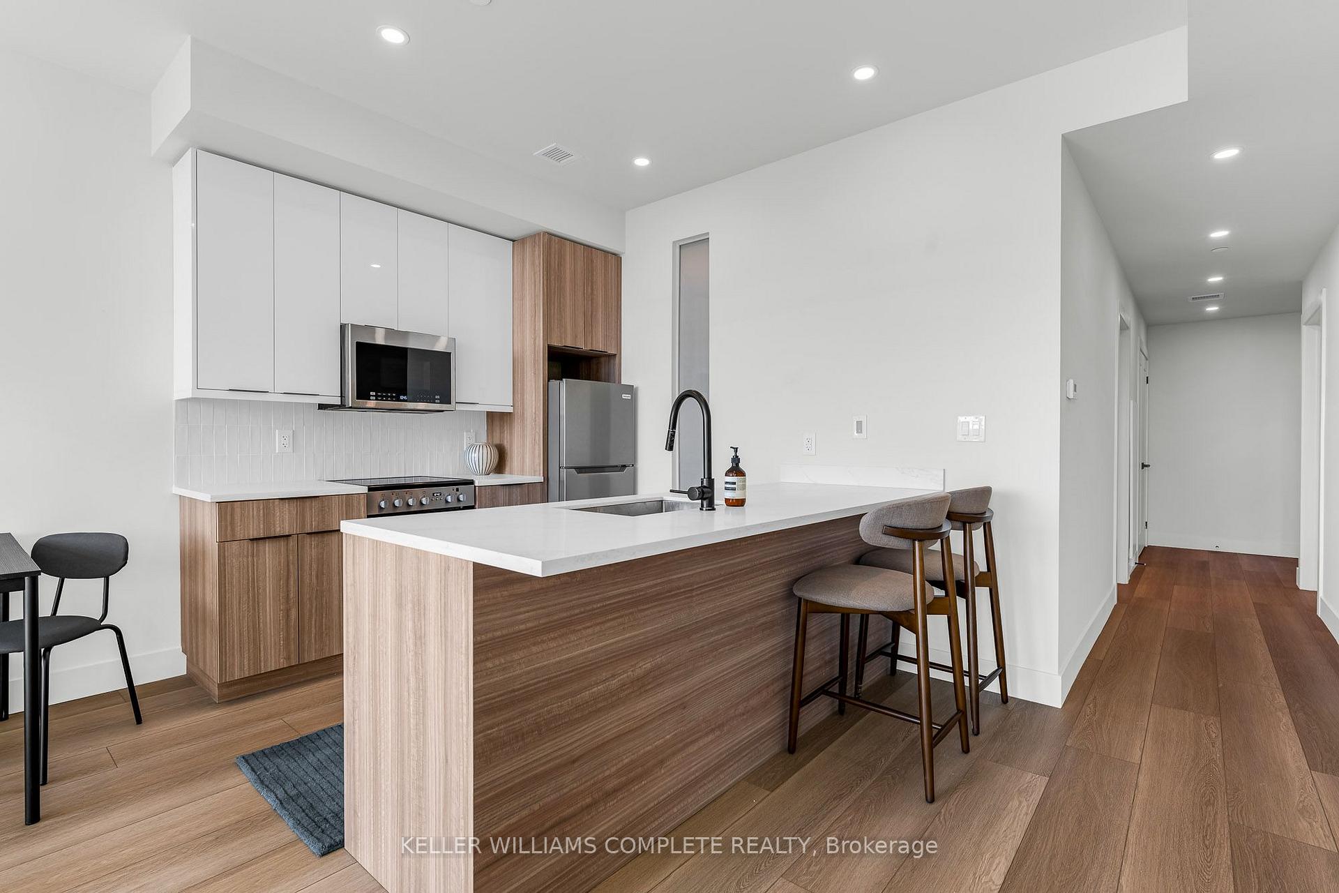 Photo 6 of Unit 808, 24 Augusta Street, Hamilton, Corktown — HOMEH