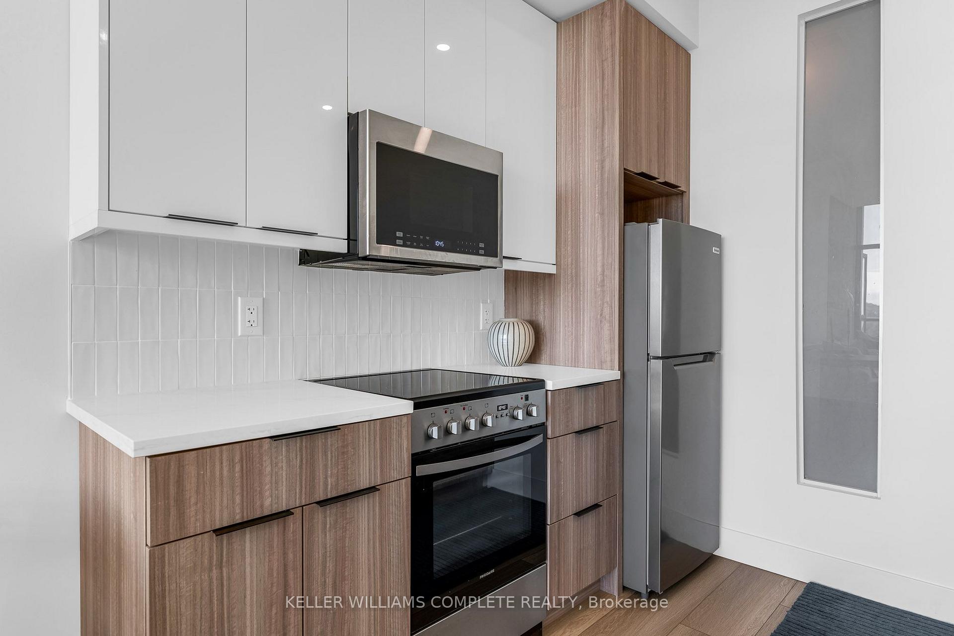 Photo 7 of Unit 808, 24 Augusta Street, Hamilton, Corktown — HOMEH