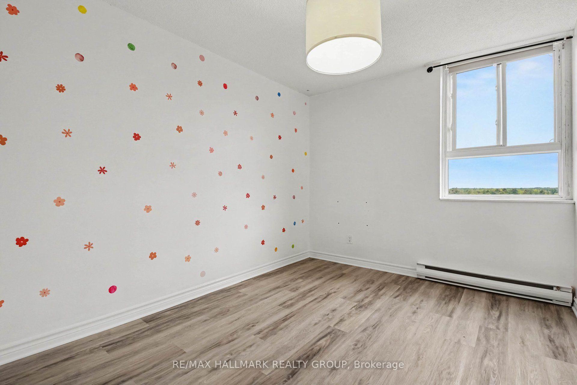 Photo 8 of Unit 801, 2020 Jasmine Crescent, Ottawa, Beacon Hill South — HOMEH