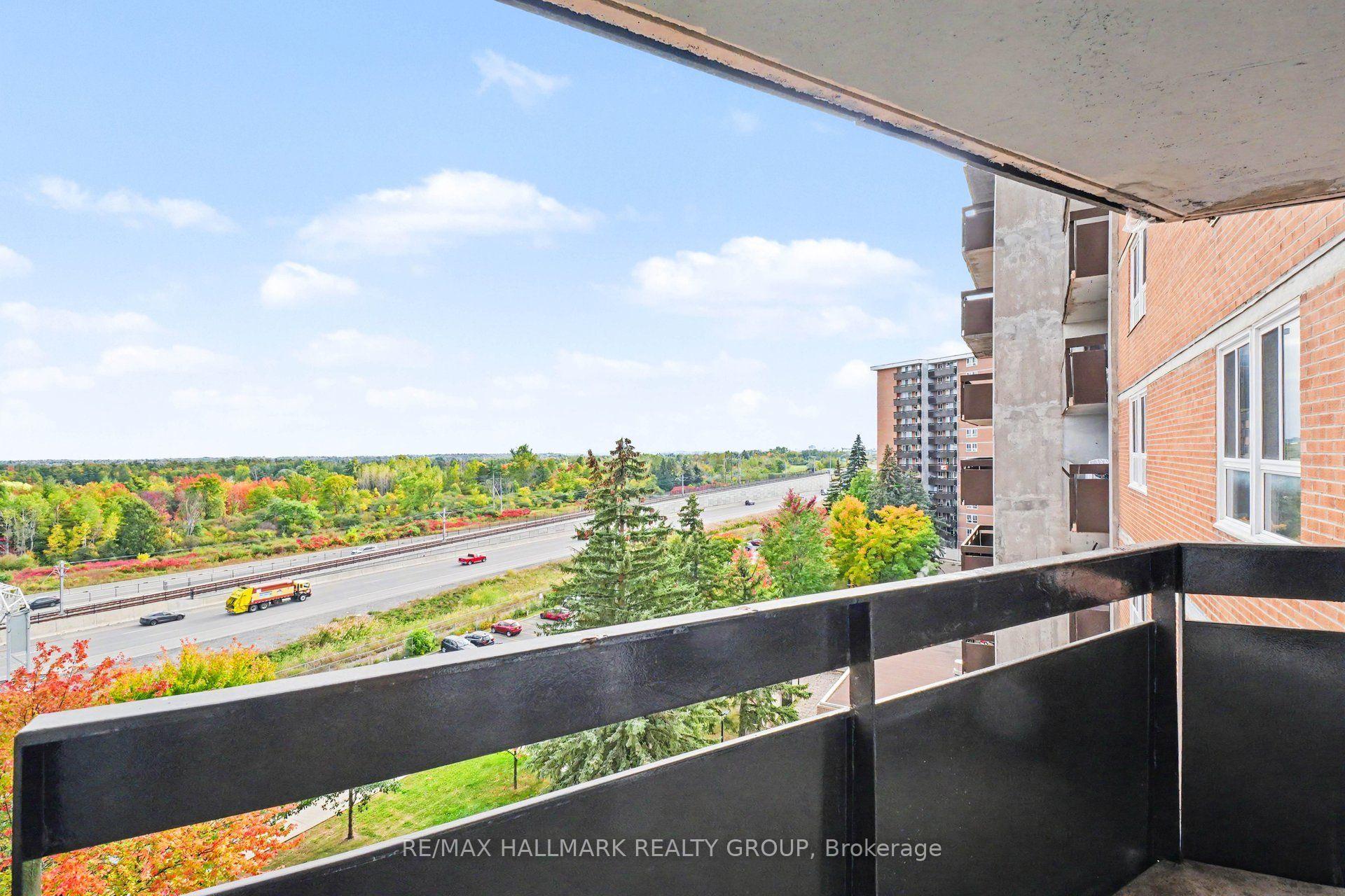 Photo 11 of Unit 801, 2020 Jasmine Crescent, Ottawa, Beacon Hill South — HOMEH