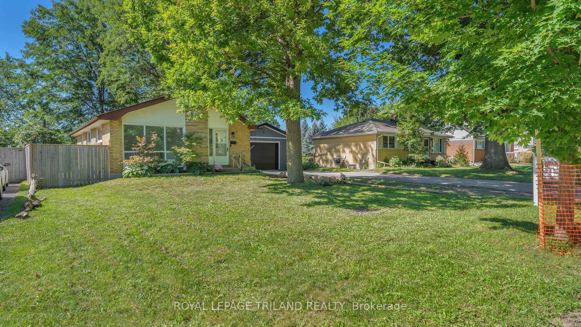 Photo 5 of 93 Manitoulin Drive, London, East O — HOMEH