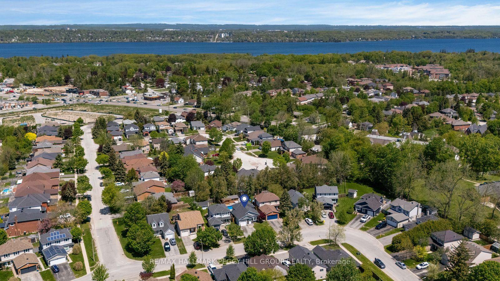 Photo 3 of 44 Knicely Road, Barrie, Painswick North — HOMEH