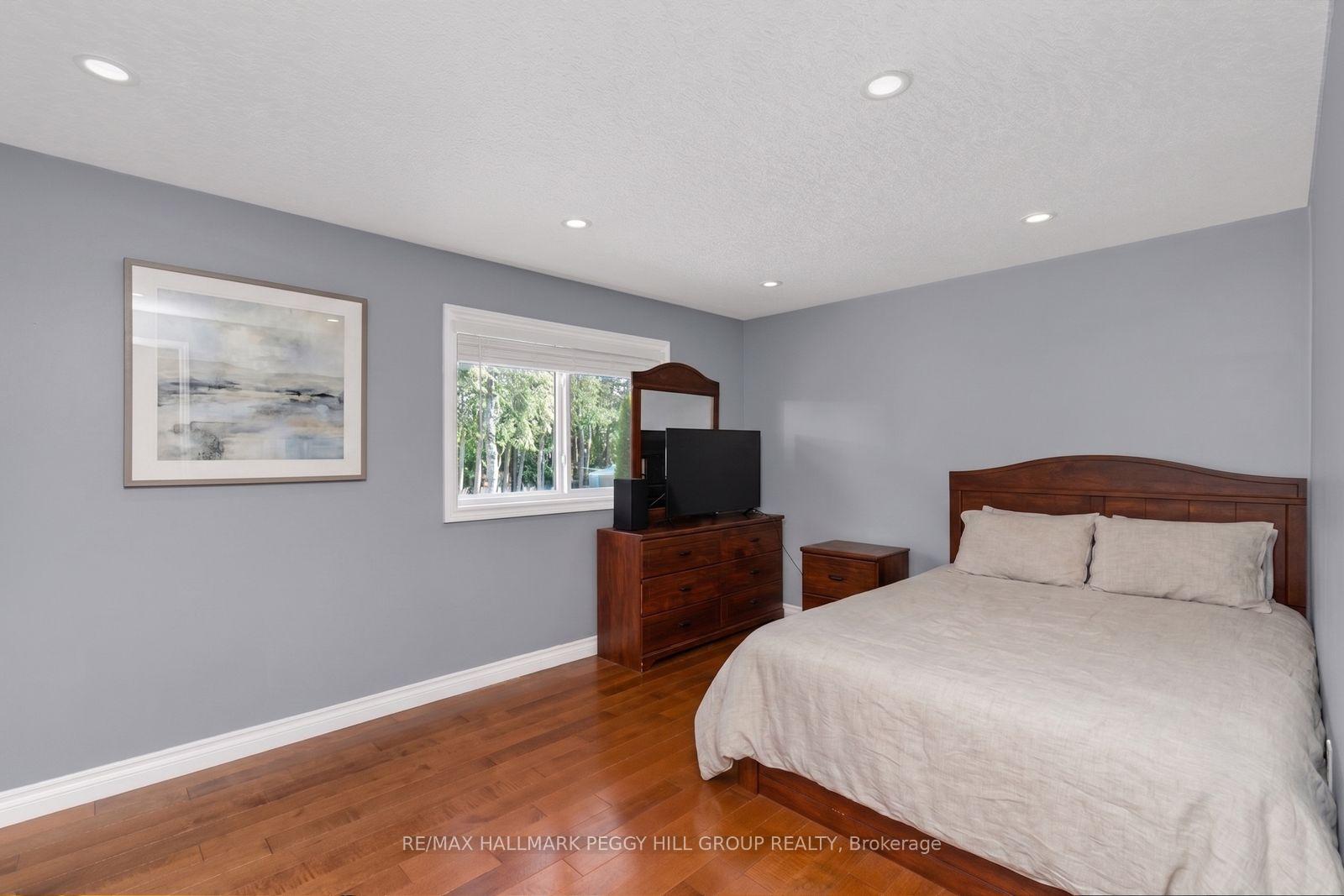 Photo 10 of 44 Knicely Road, Barrie, Painswick North — HOMEH