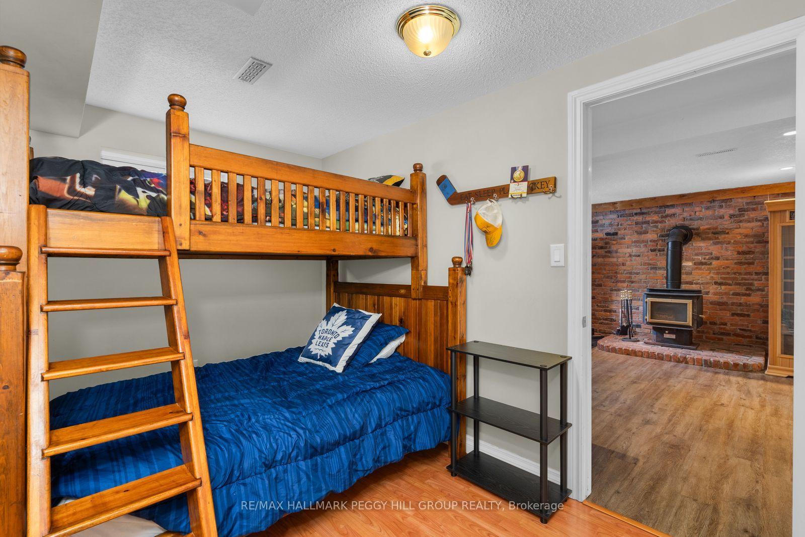 Photo 15 of 44 Knicely Road, Barrie, Painswick North — HOMEH